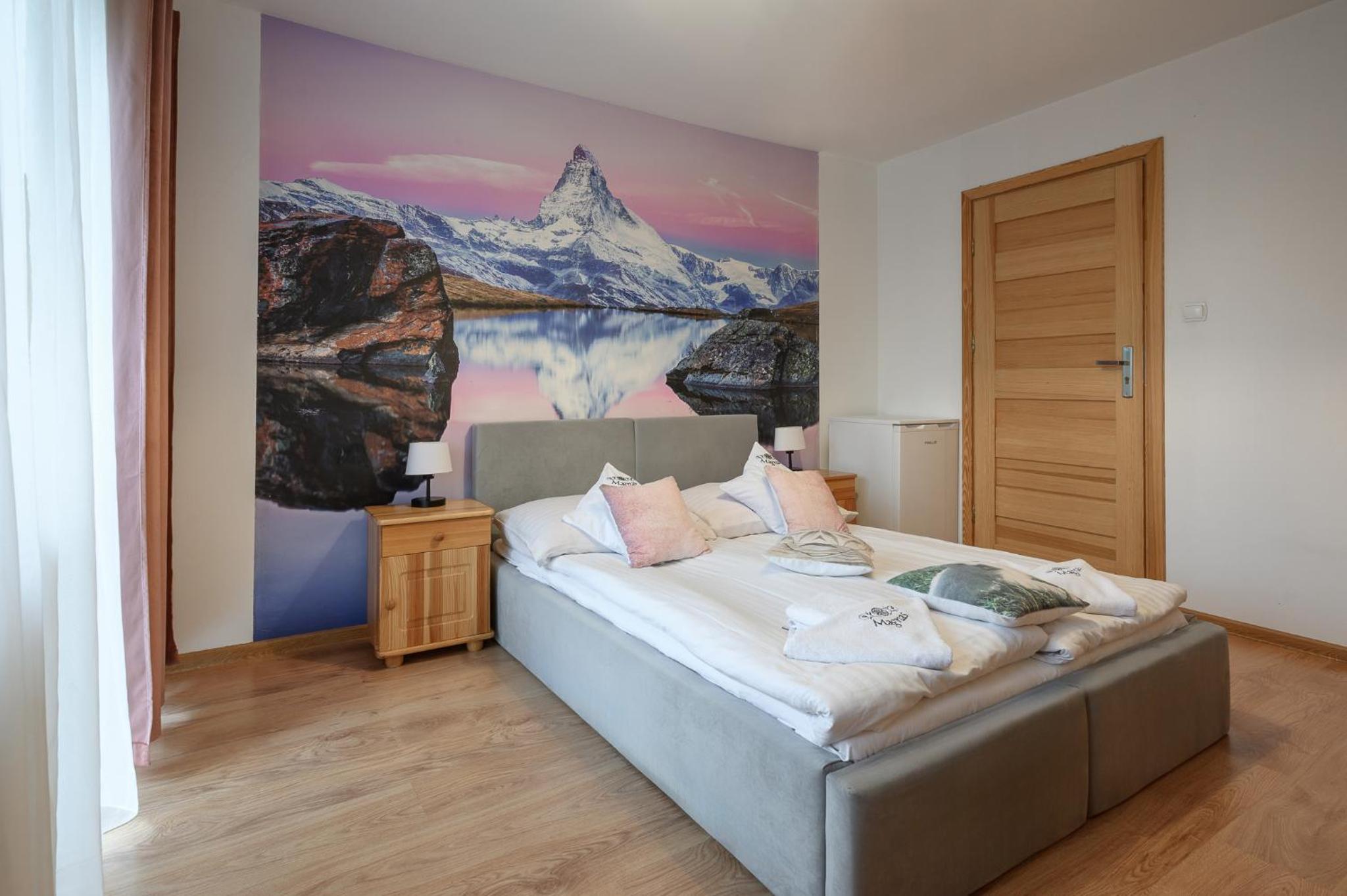 Double Room with Mountain View