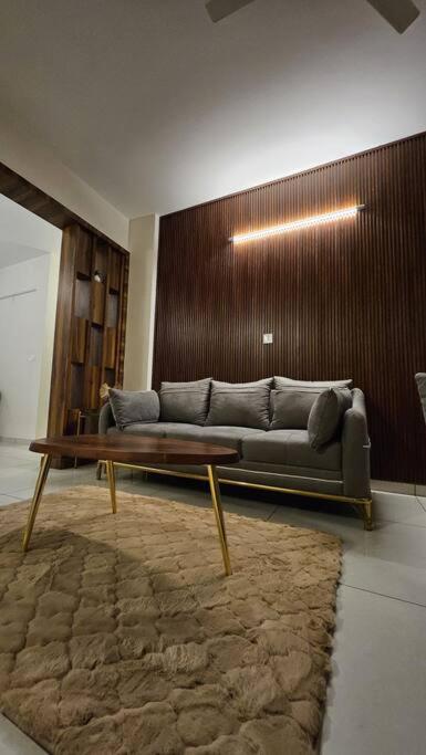 Three-Bedroom Apartment photo 1