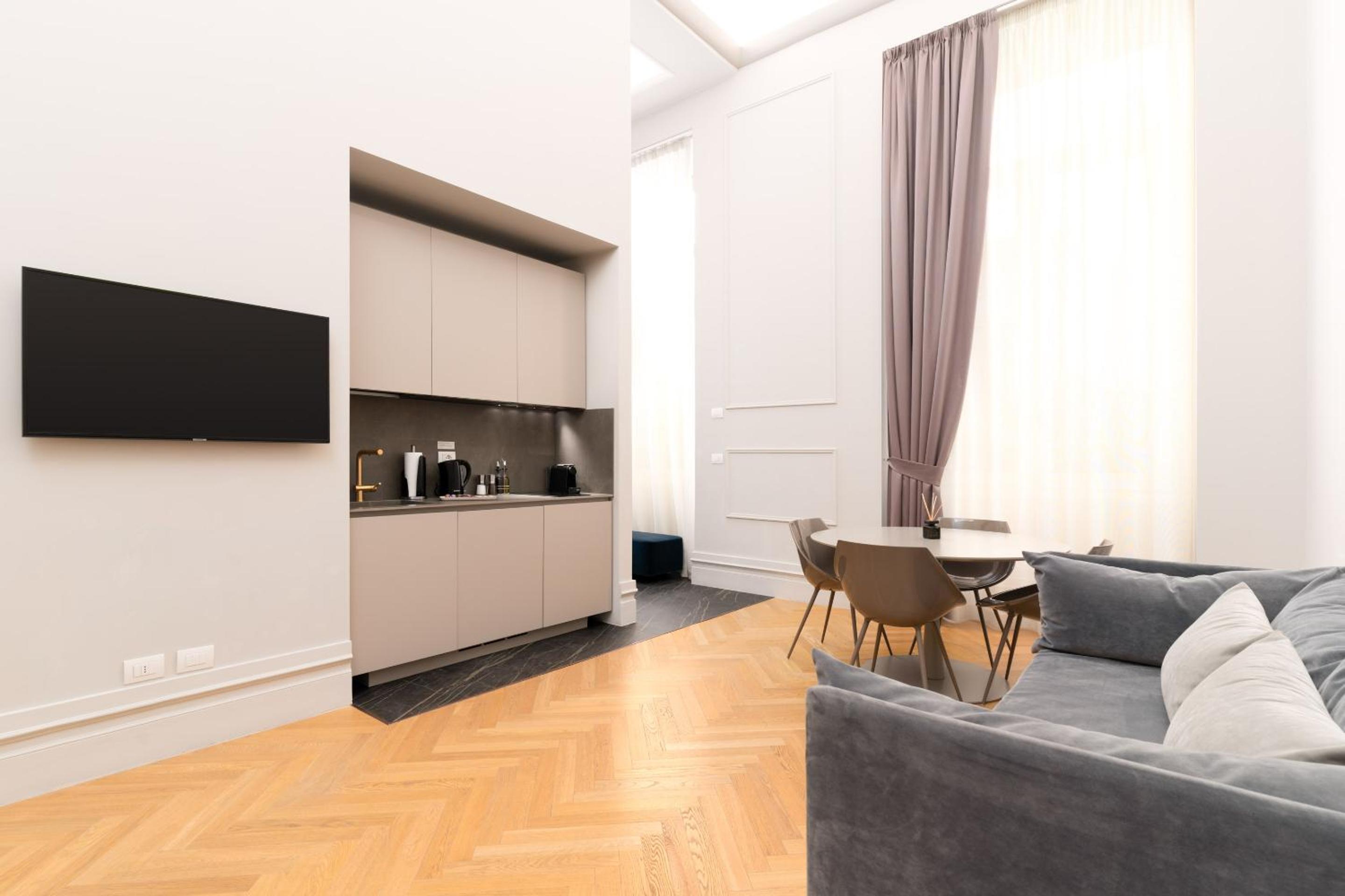 One-Bedroom Comfort Apartment photo 2