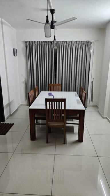 Three-Bedroom Apartment photo 3