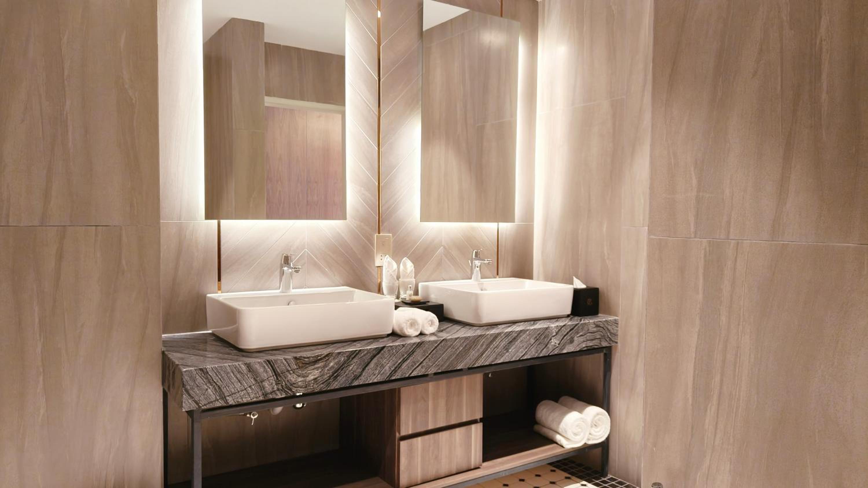 Loft Suite - Photo 7