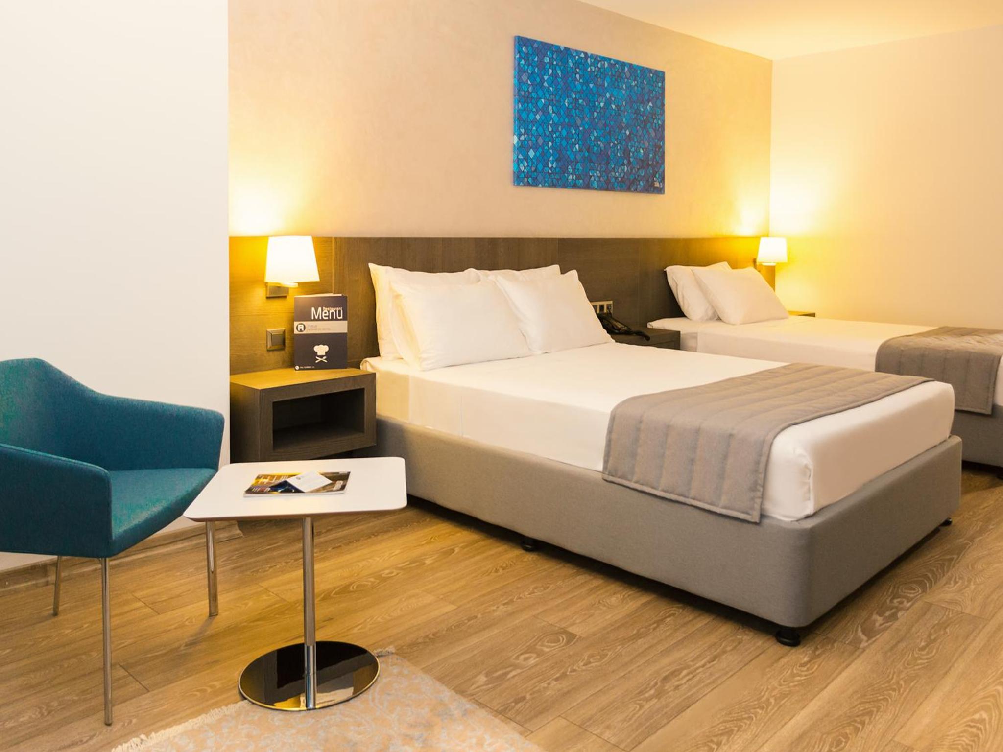 Quadruple Room - Photo 2