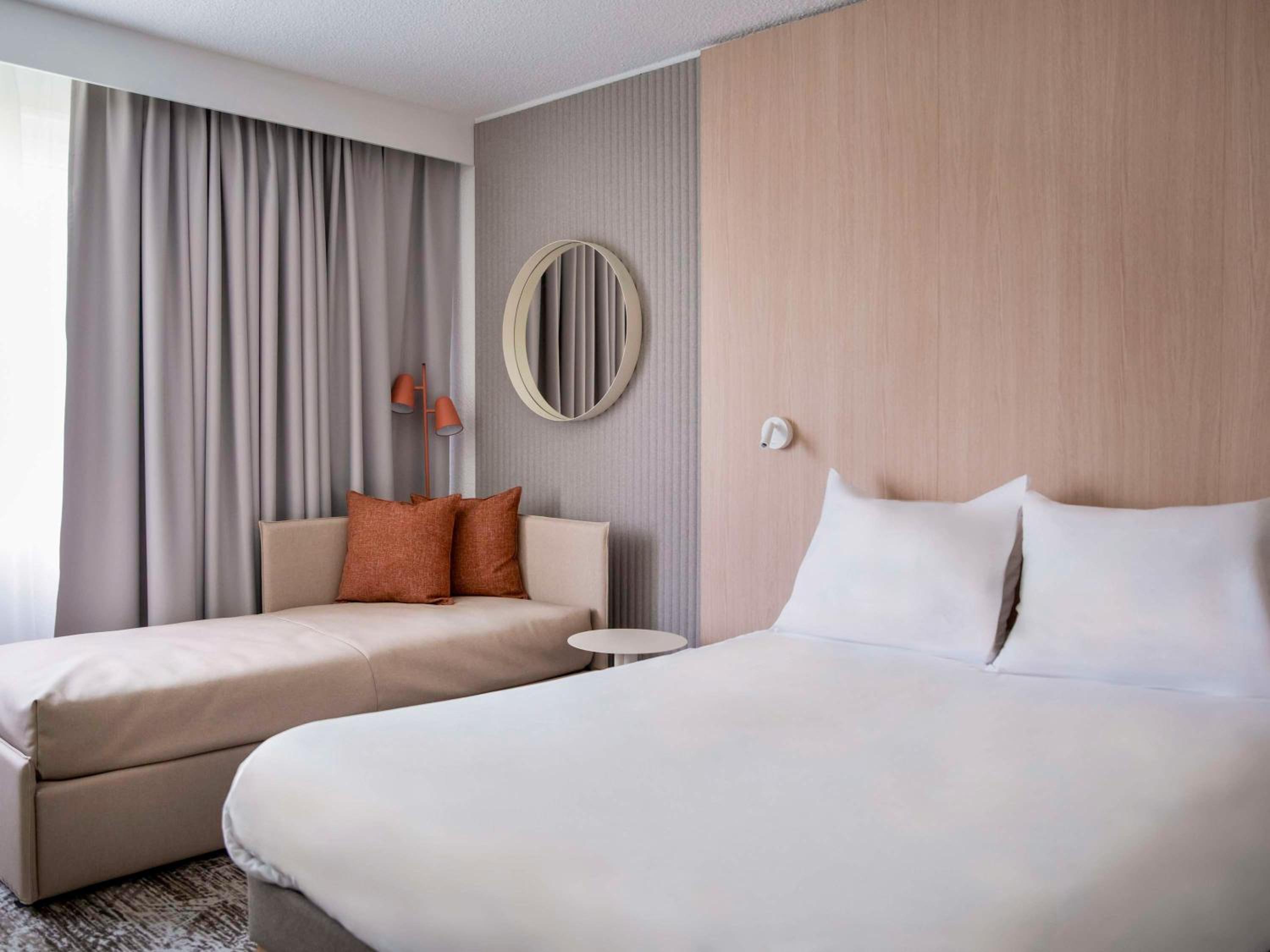 Executive Room - Garden Side - Photo 10