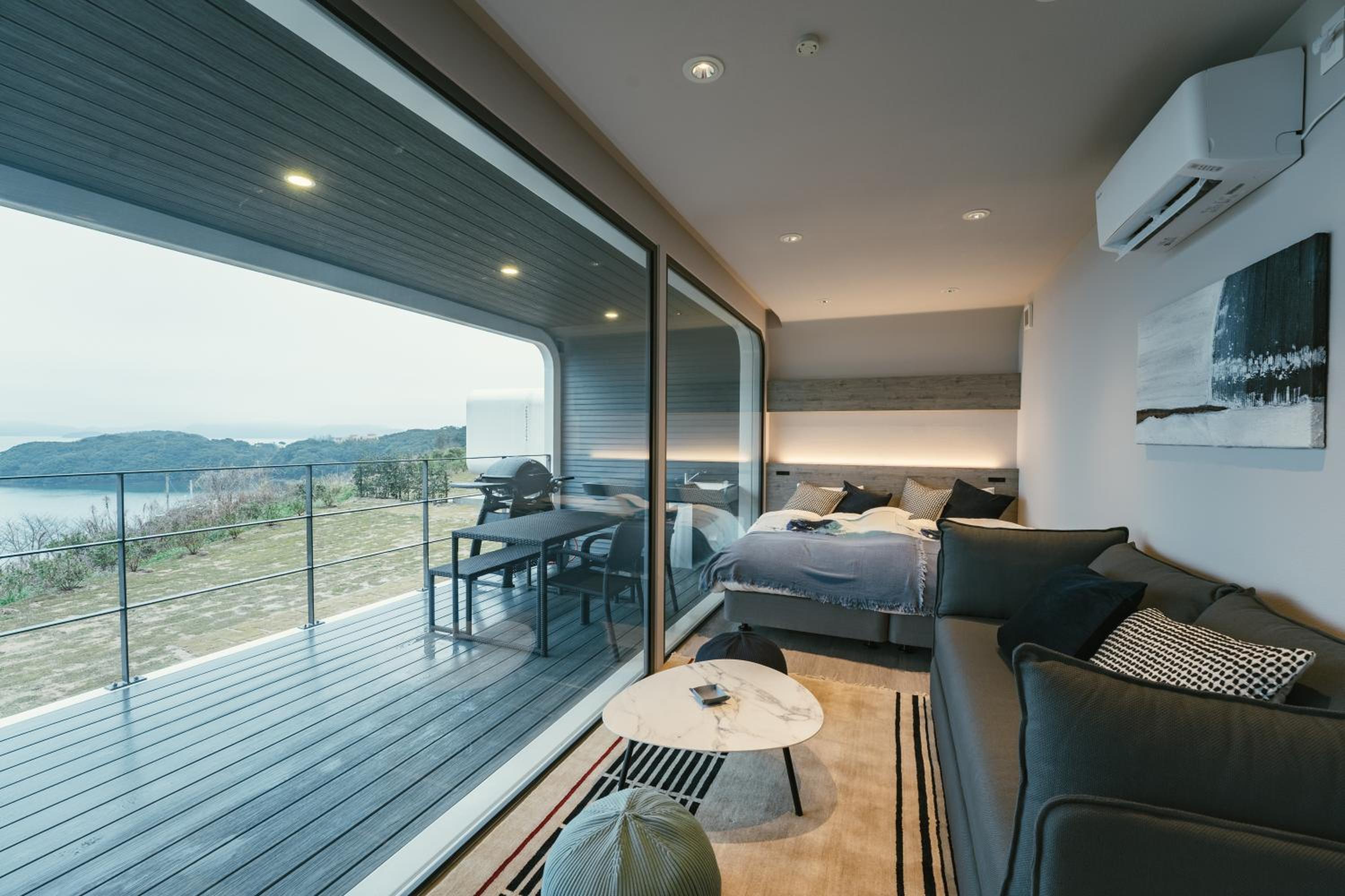 Deluxe Suite with Sea View photo 1