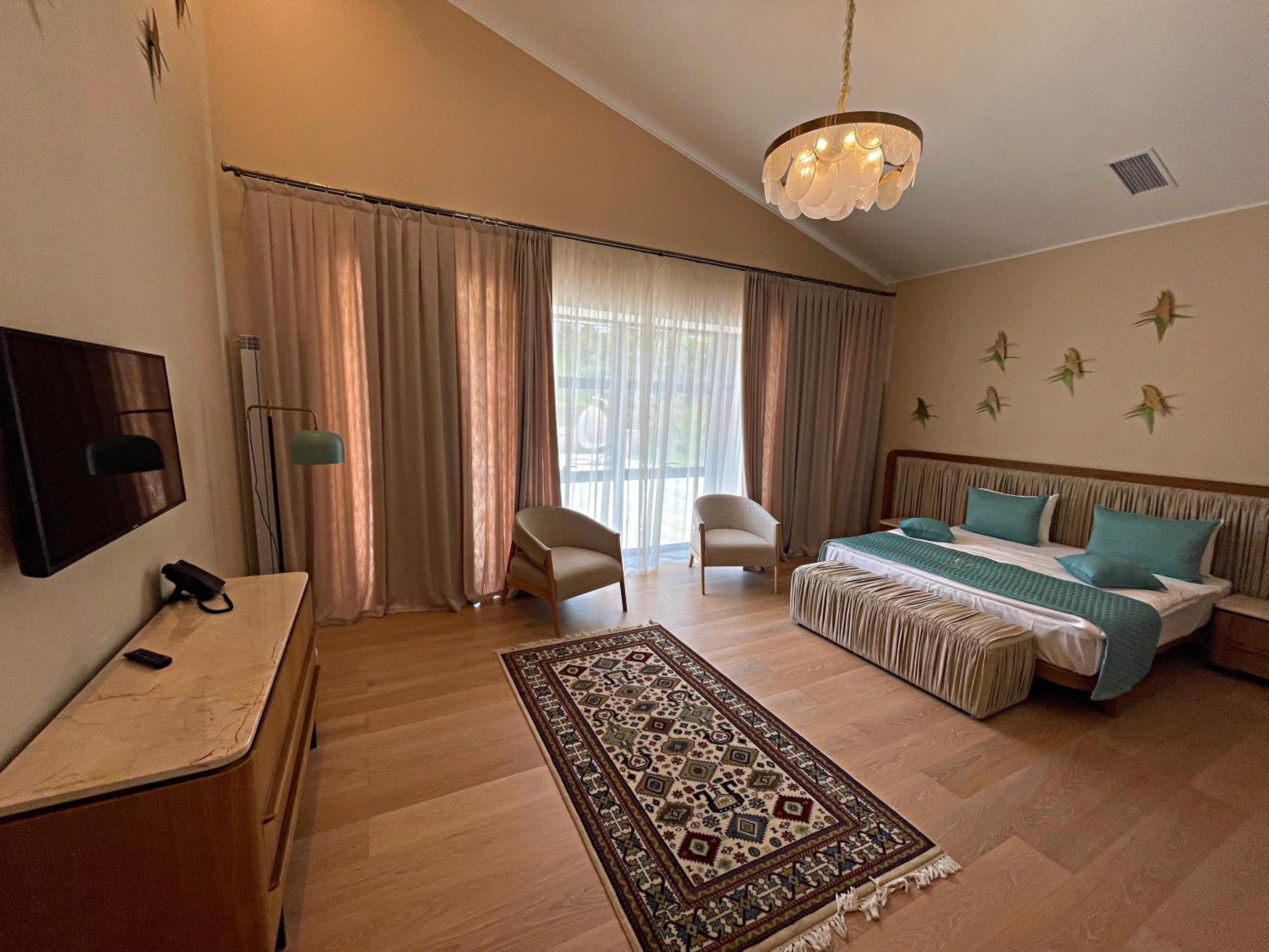 Villa photo 3