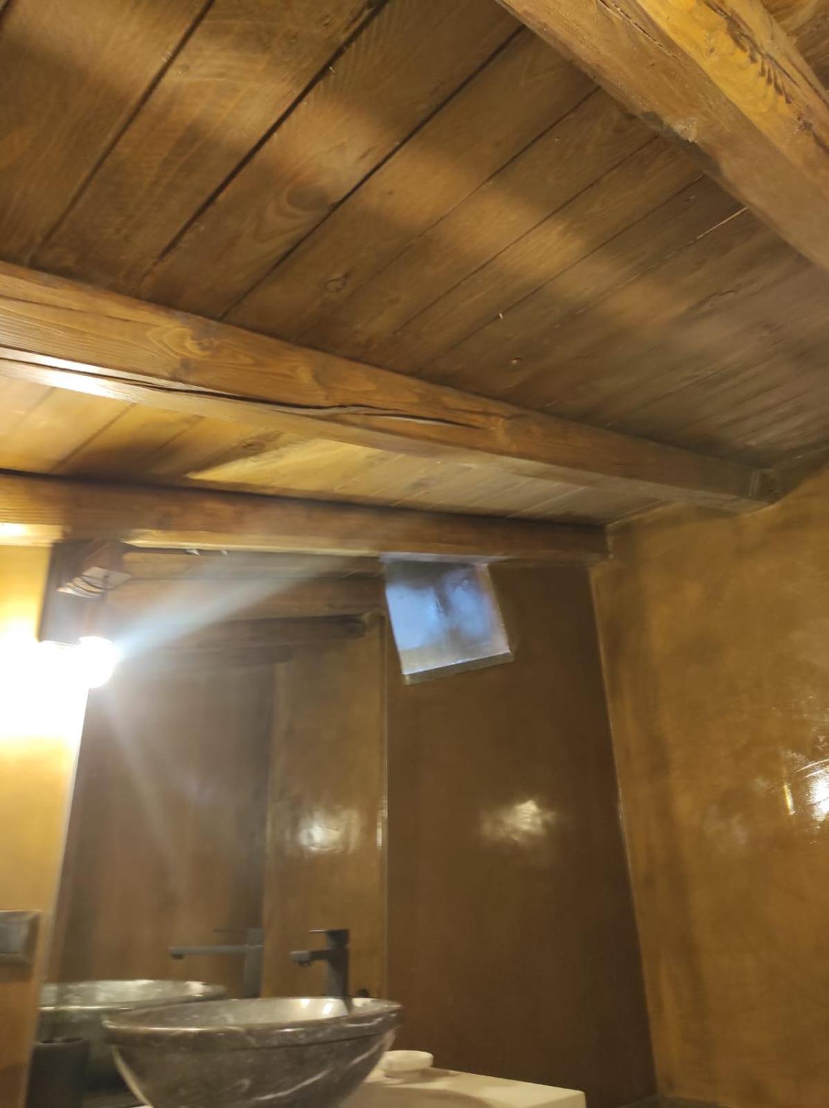 Deluxe King Room photo 2