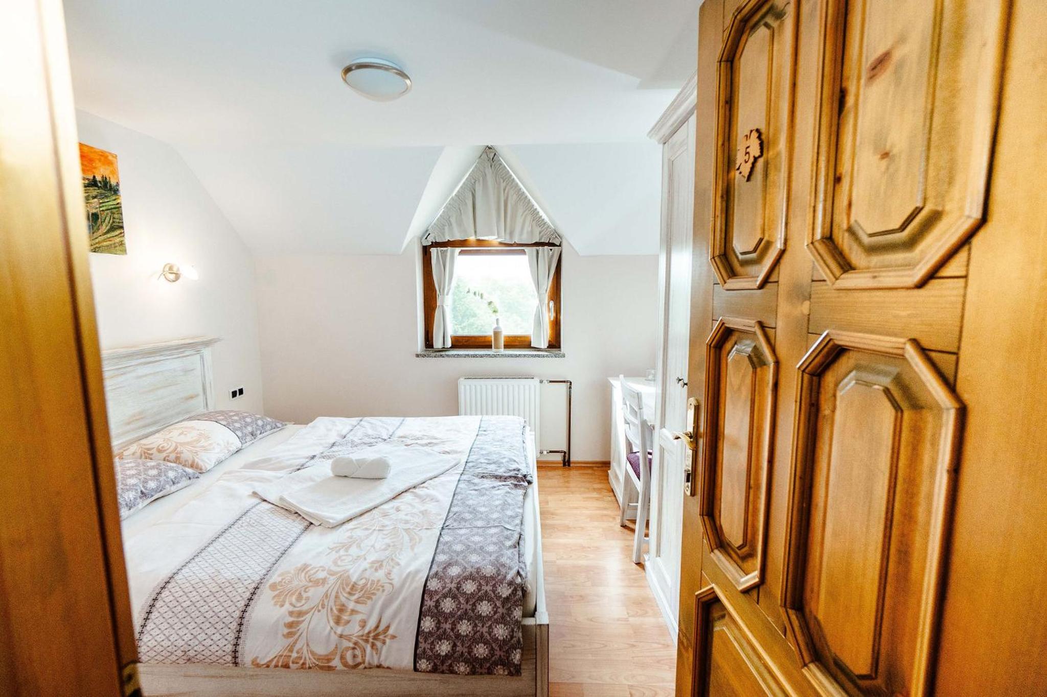 Double Room with Private Bathroom photo 3