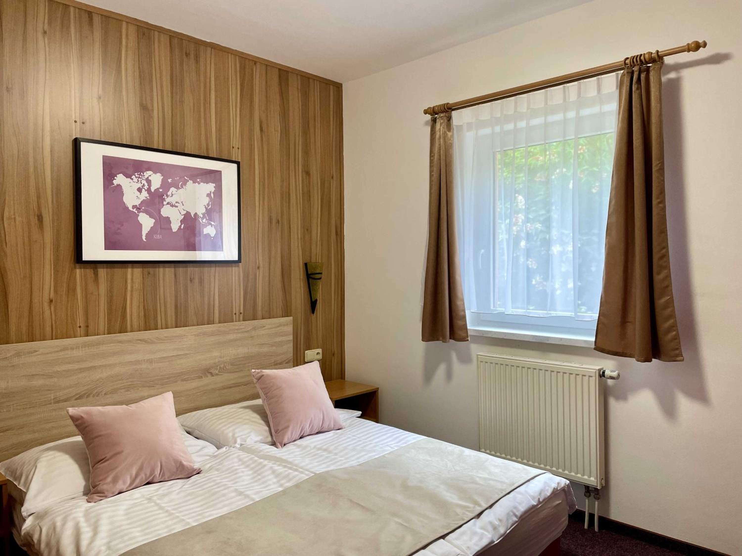 Double Room with Private Bathroom photo 1