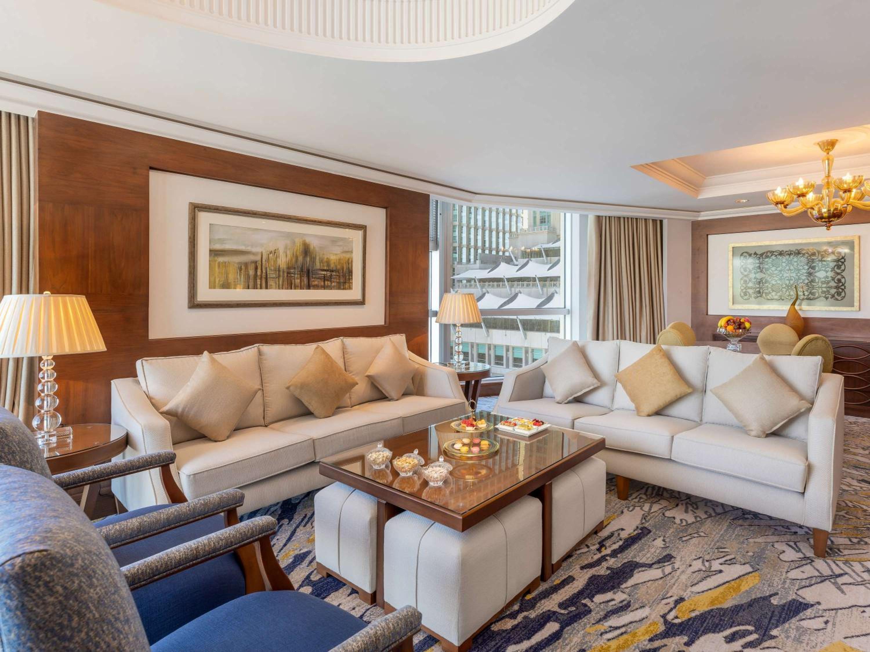 Royal Two-Bedroom Suite with Partial Kaaba View - Photo 8