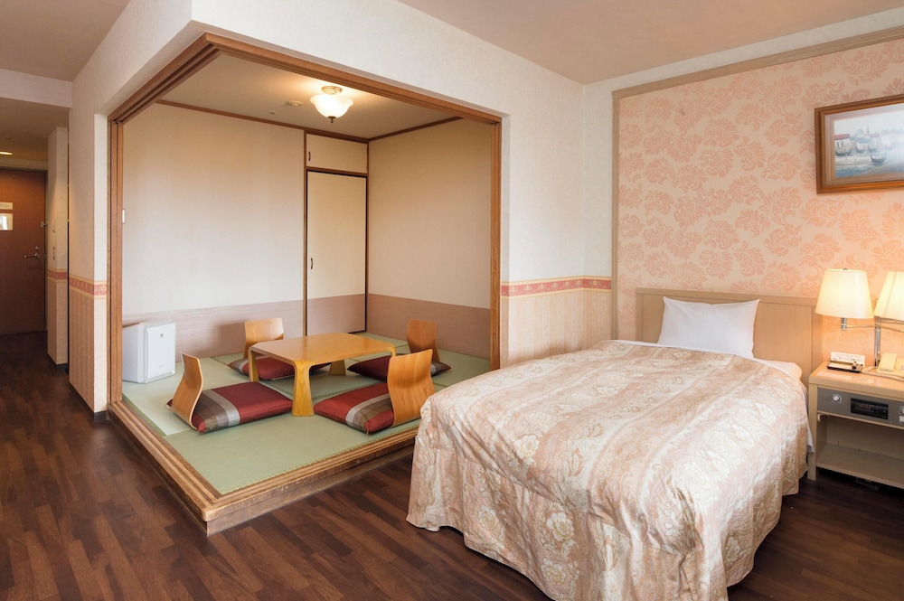 Deluxe Japanese-Western-Style Room(Non-smoking) photo 3