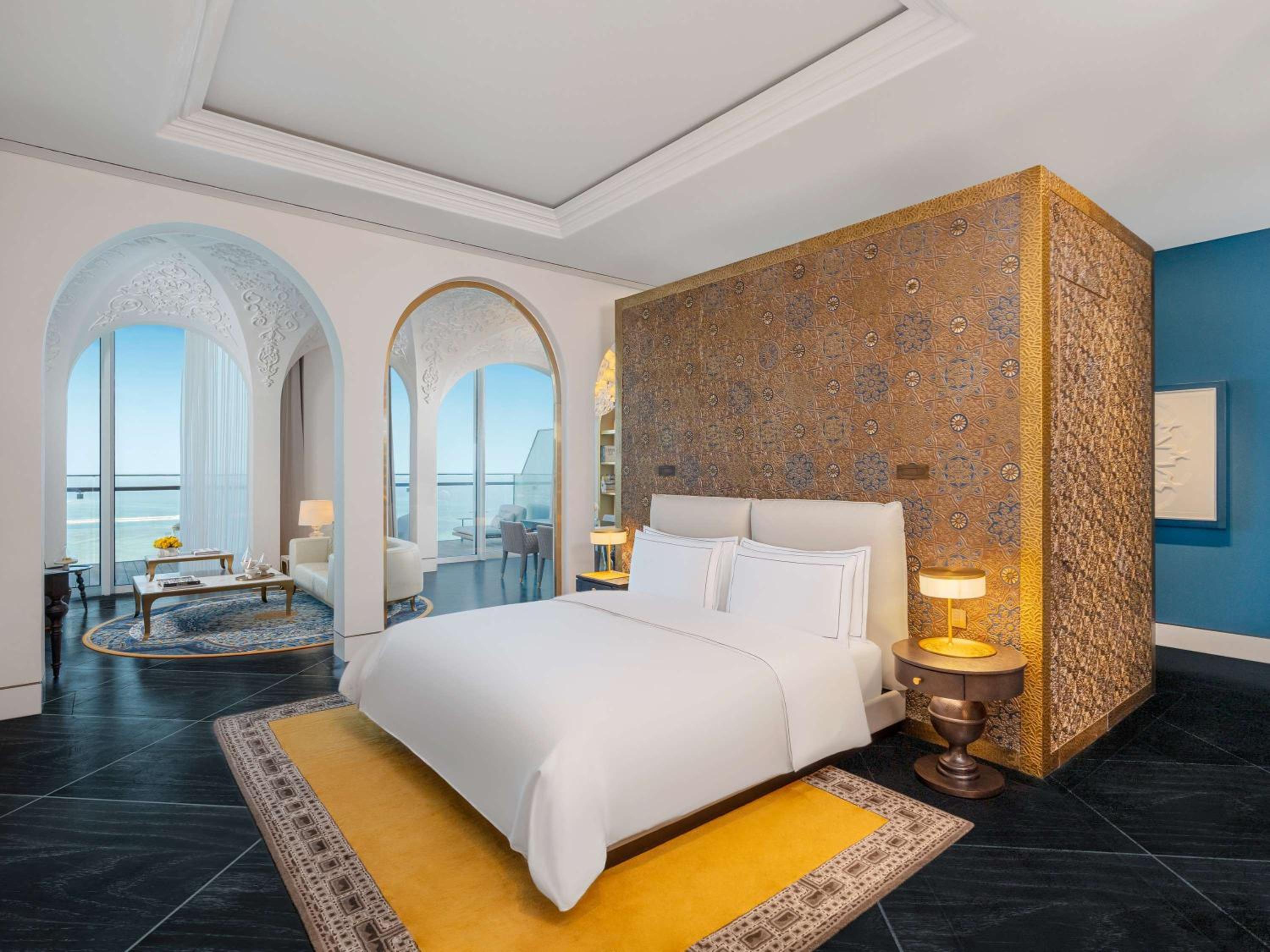 Crescent Signature Suite - Photo 1