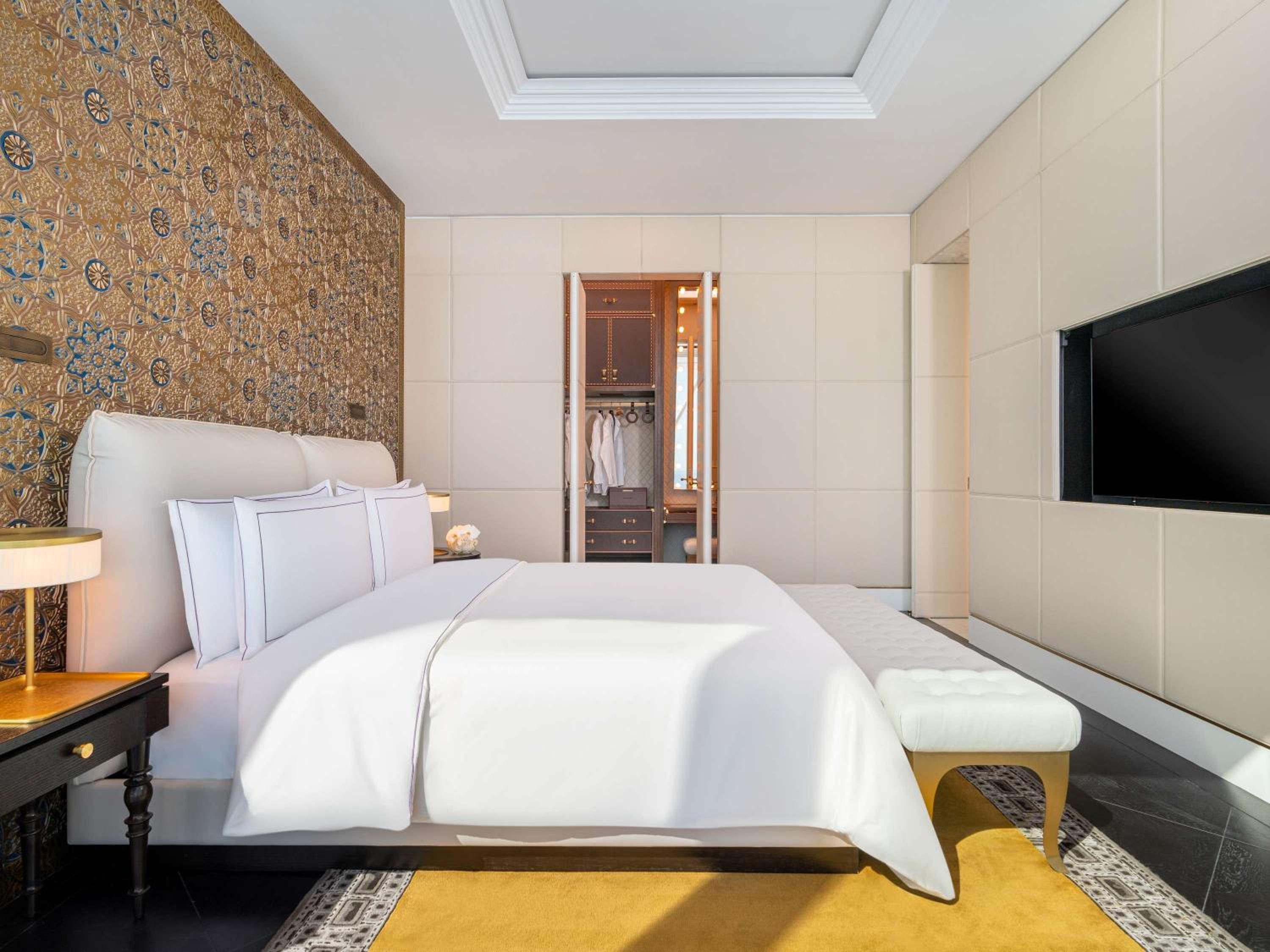 Gulf Signature Suite - Photo 1