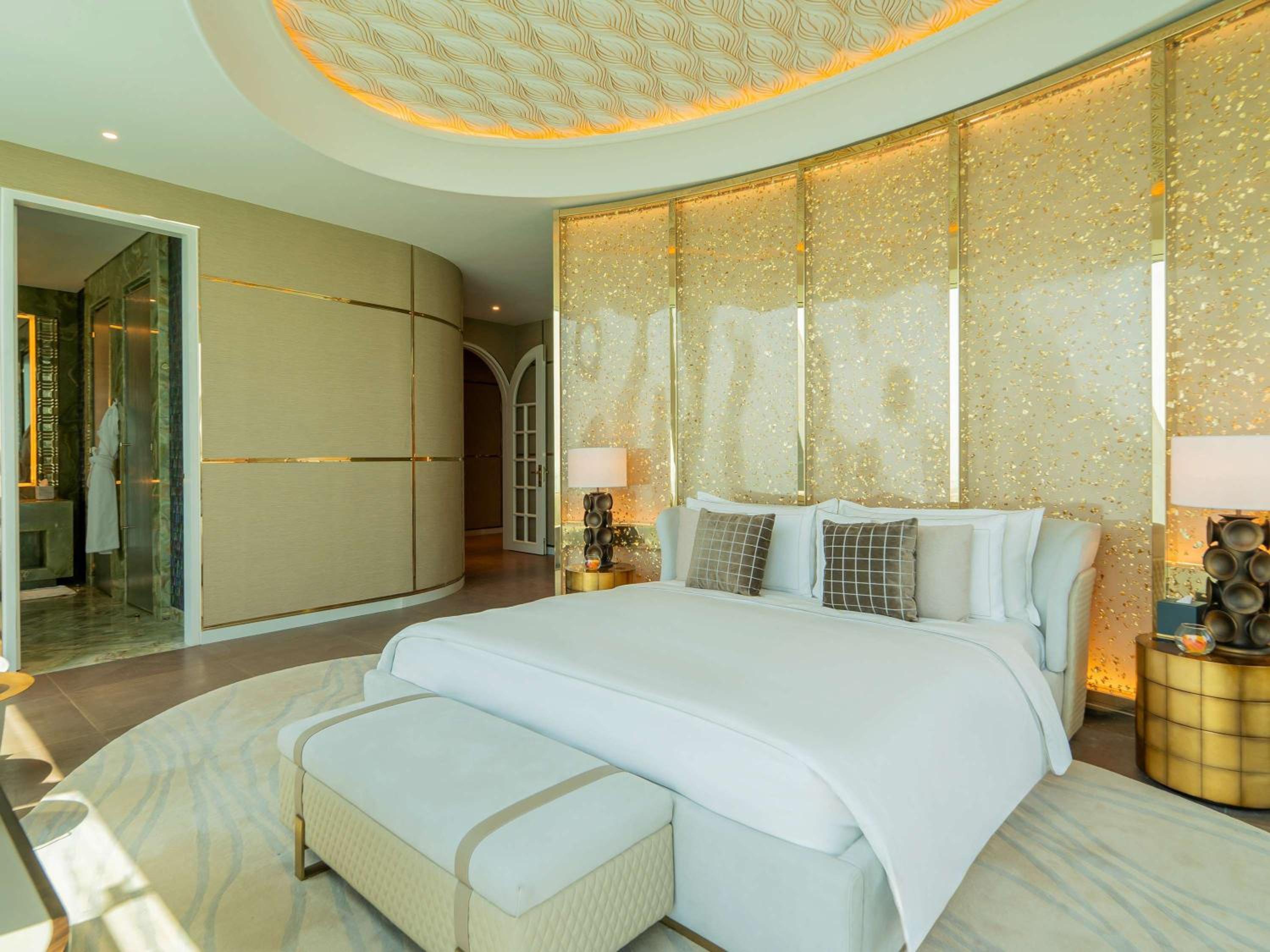 Suite - Designer - Photo 12