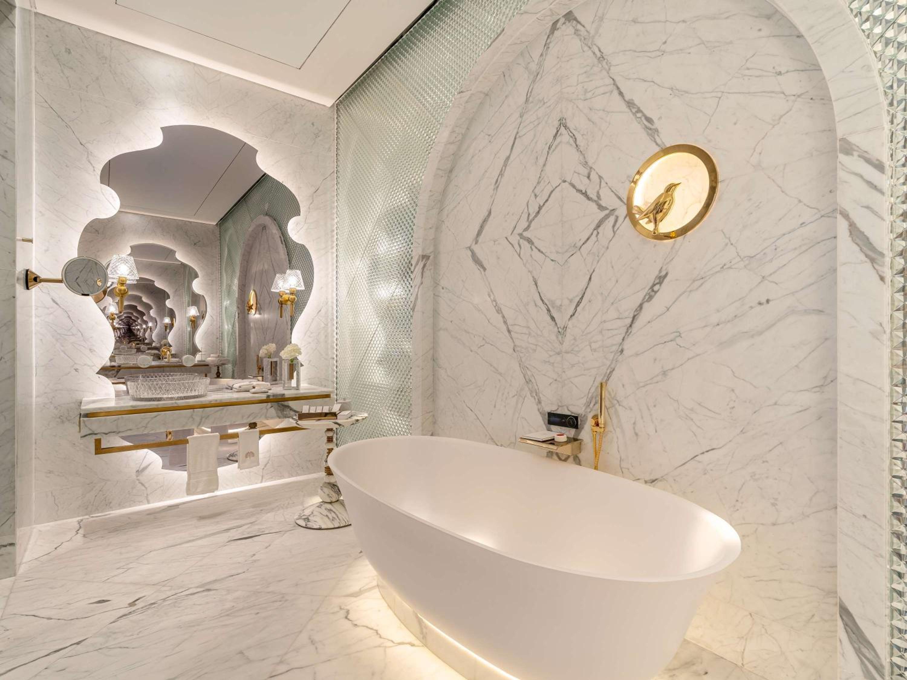 Crescent Signature Suite - Photo 13