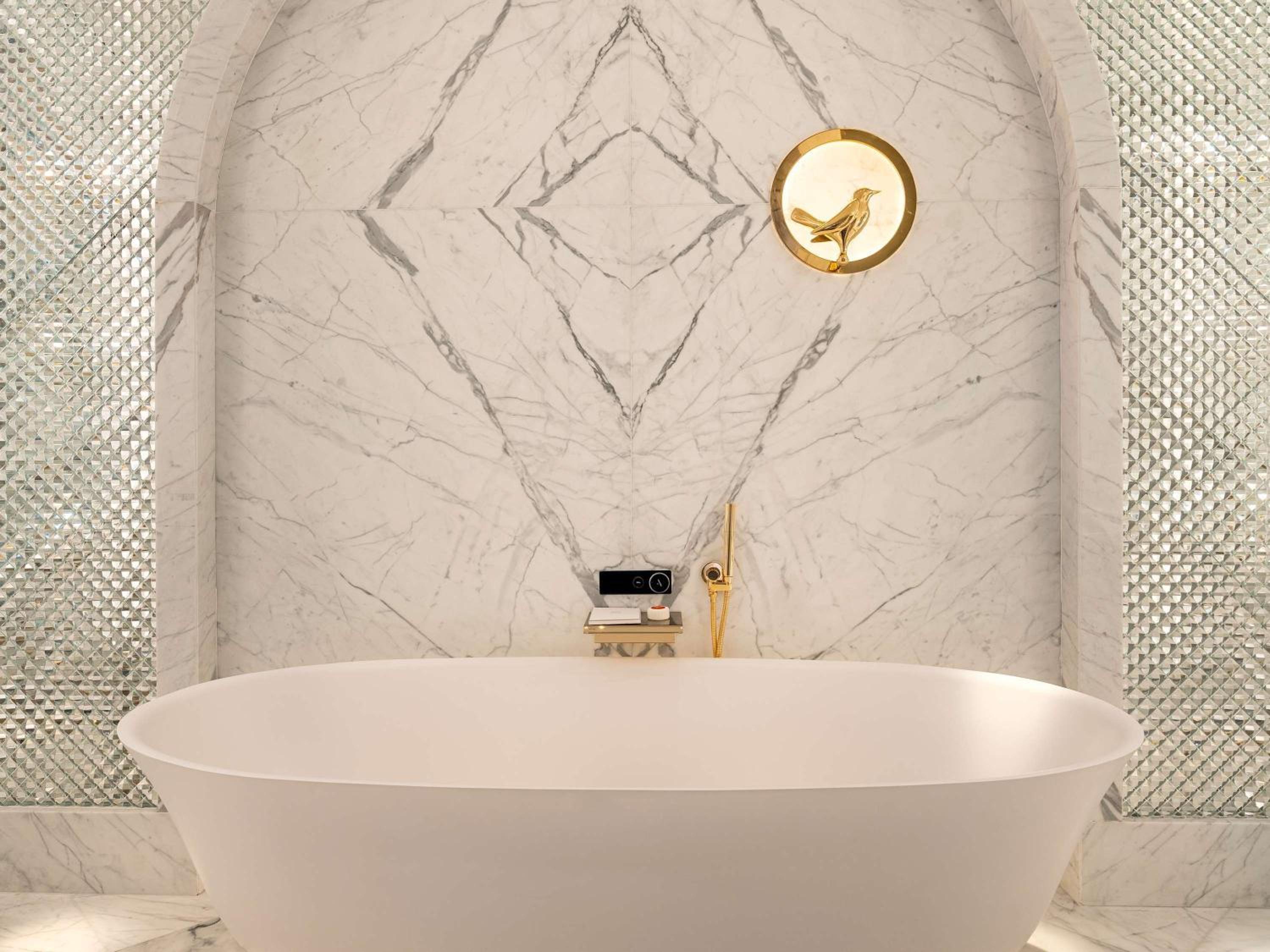 Crescent Signature Suite - Photo 2