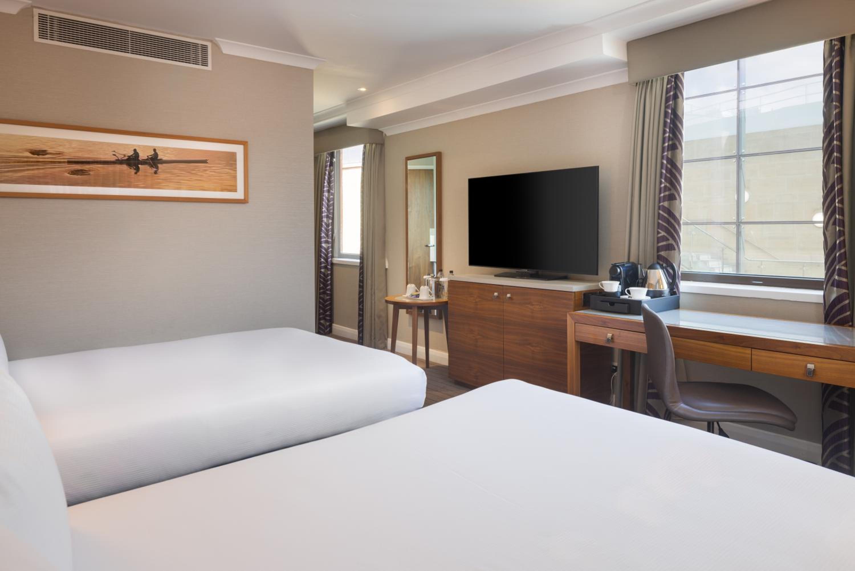 Double Room with Two Double Beds - Photo 6
