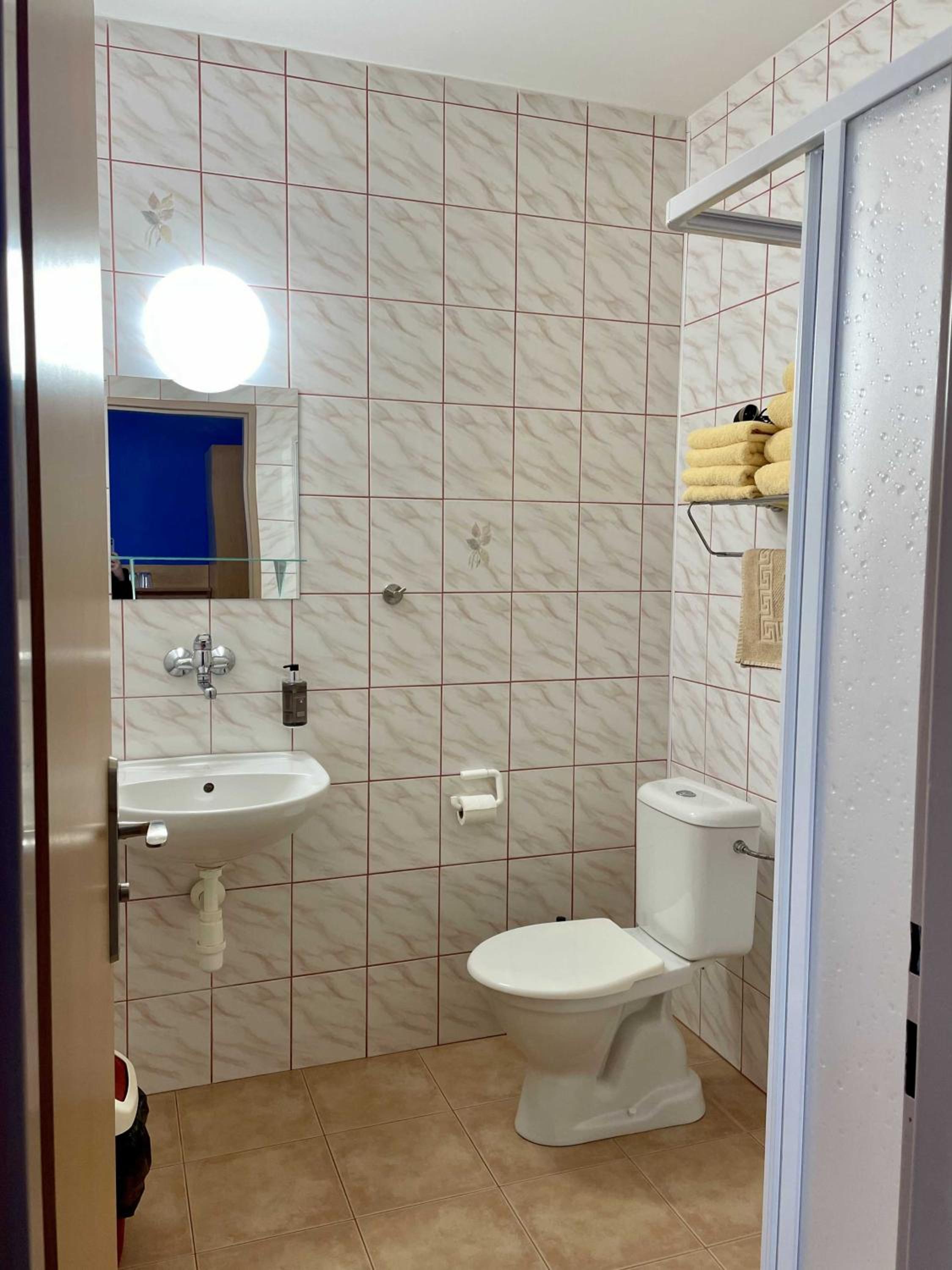 Quadruple Room with Bathroom photo 2