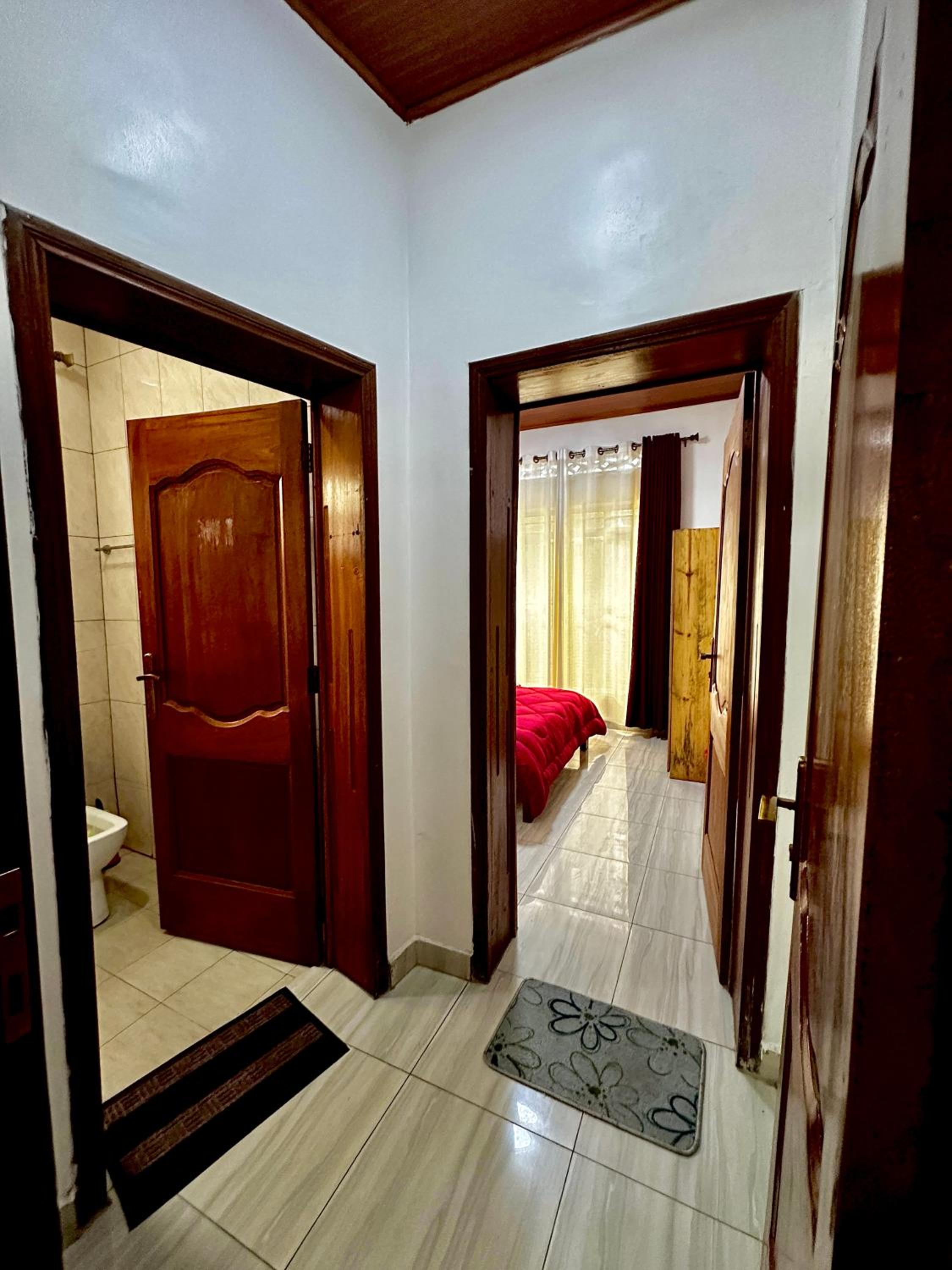 Double Room With Private Bathroom photo 2