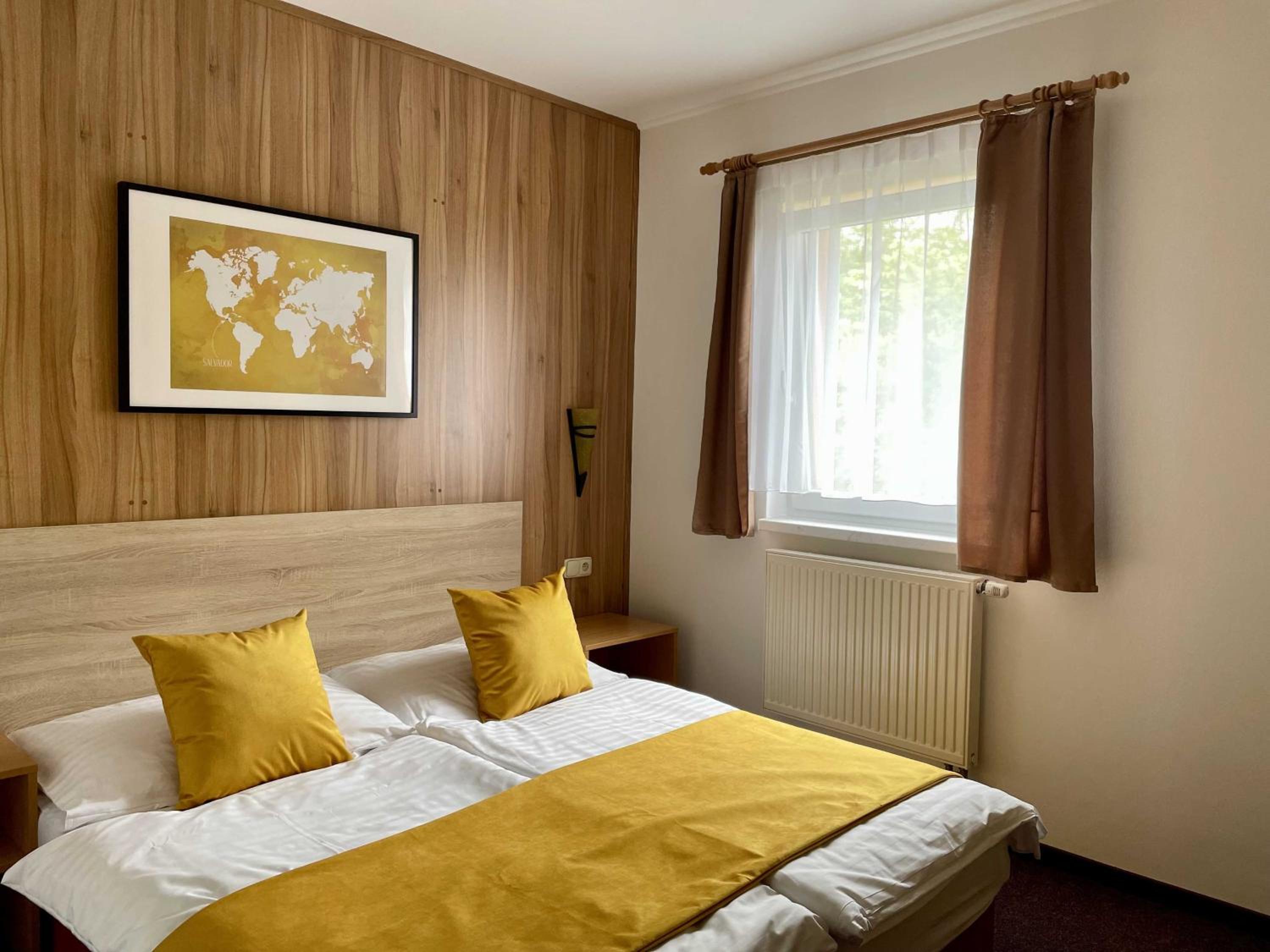Triple Room with Bathroom photo 1