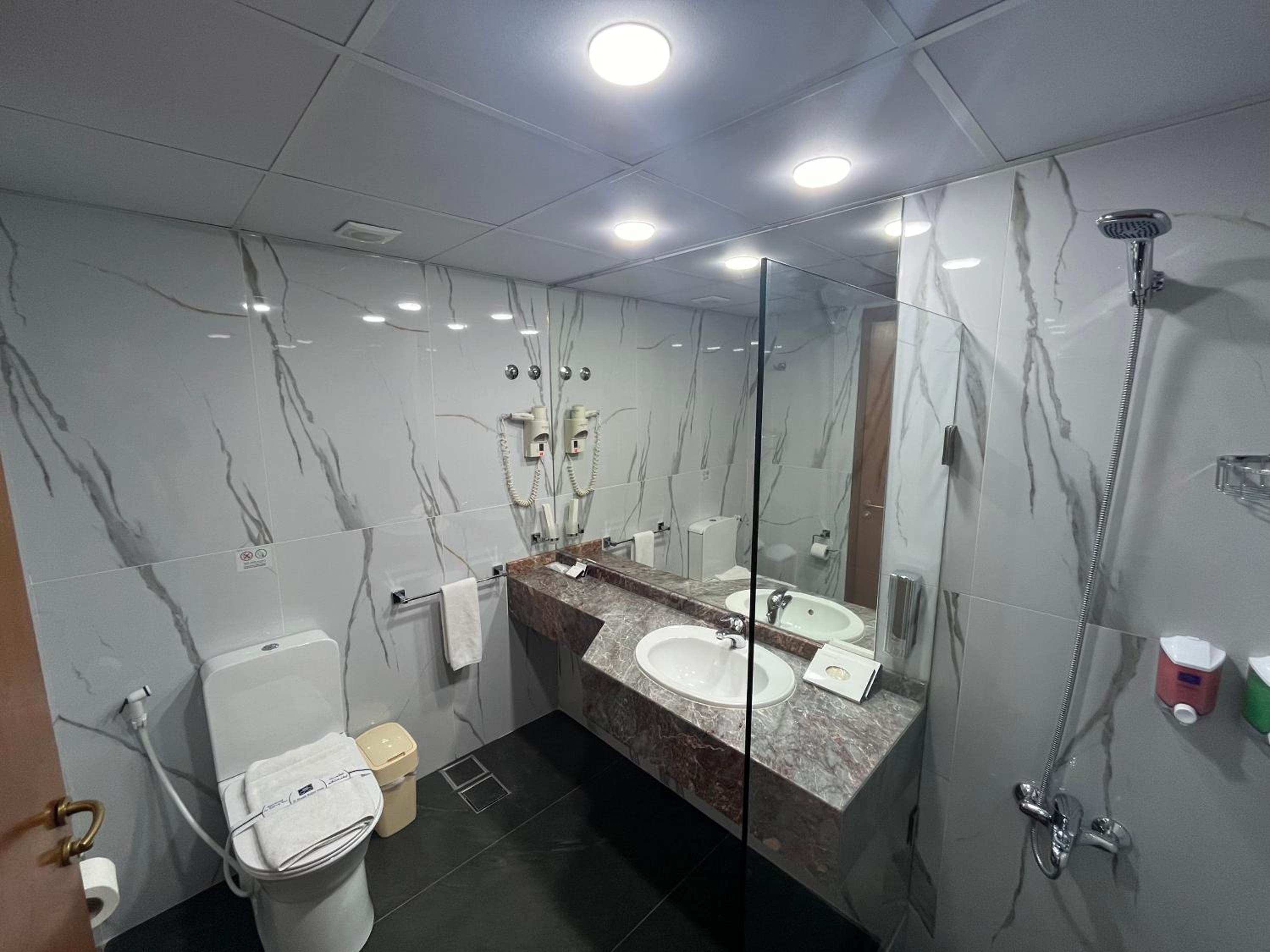 King Suite with Balcony photo 2