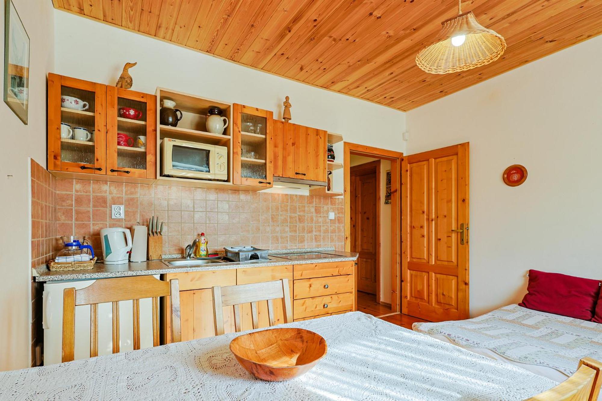 One-Bedroom Apartment - Photo 9