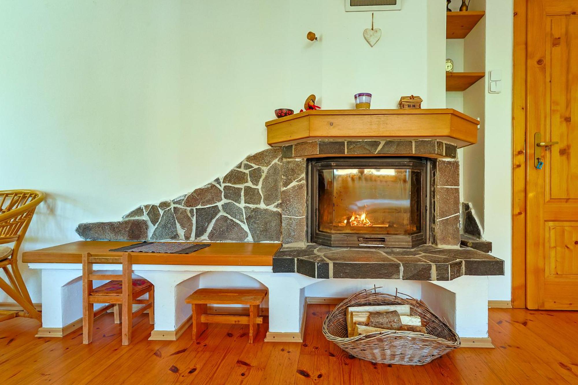 Apartment with Mountain View - Photo 10