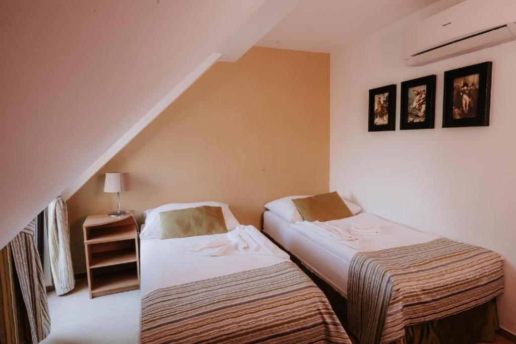 Deluxe Double or Twin Room with Balcony photo 1