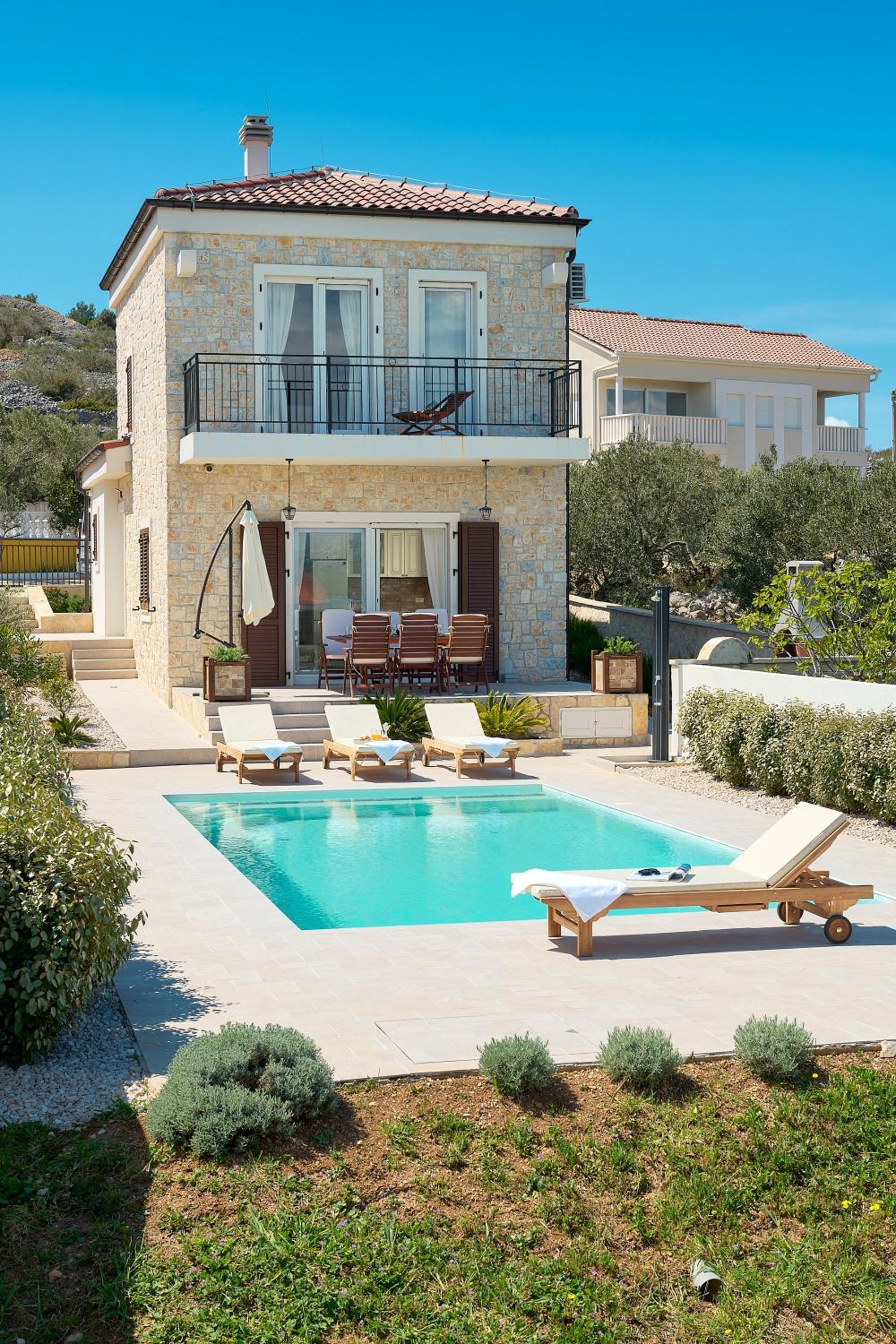 Four-Bedroom Villa photo 3