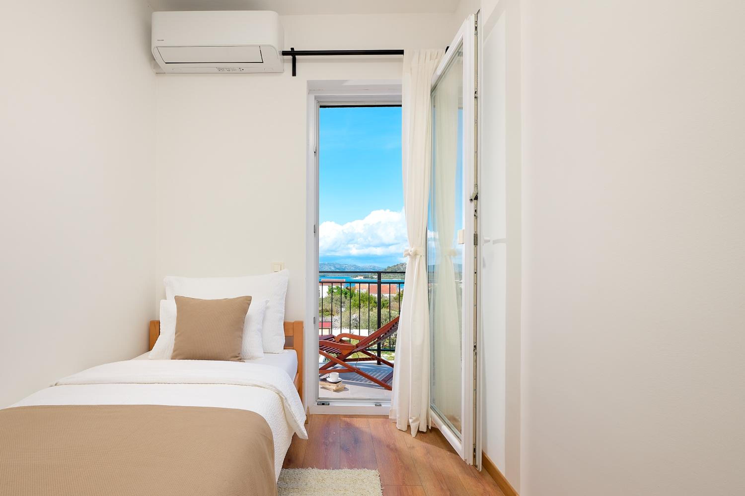 Four-Bedroom Villa photo 1