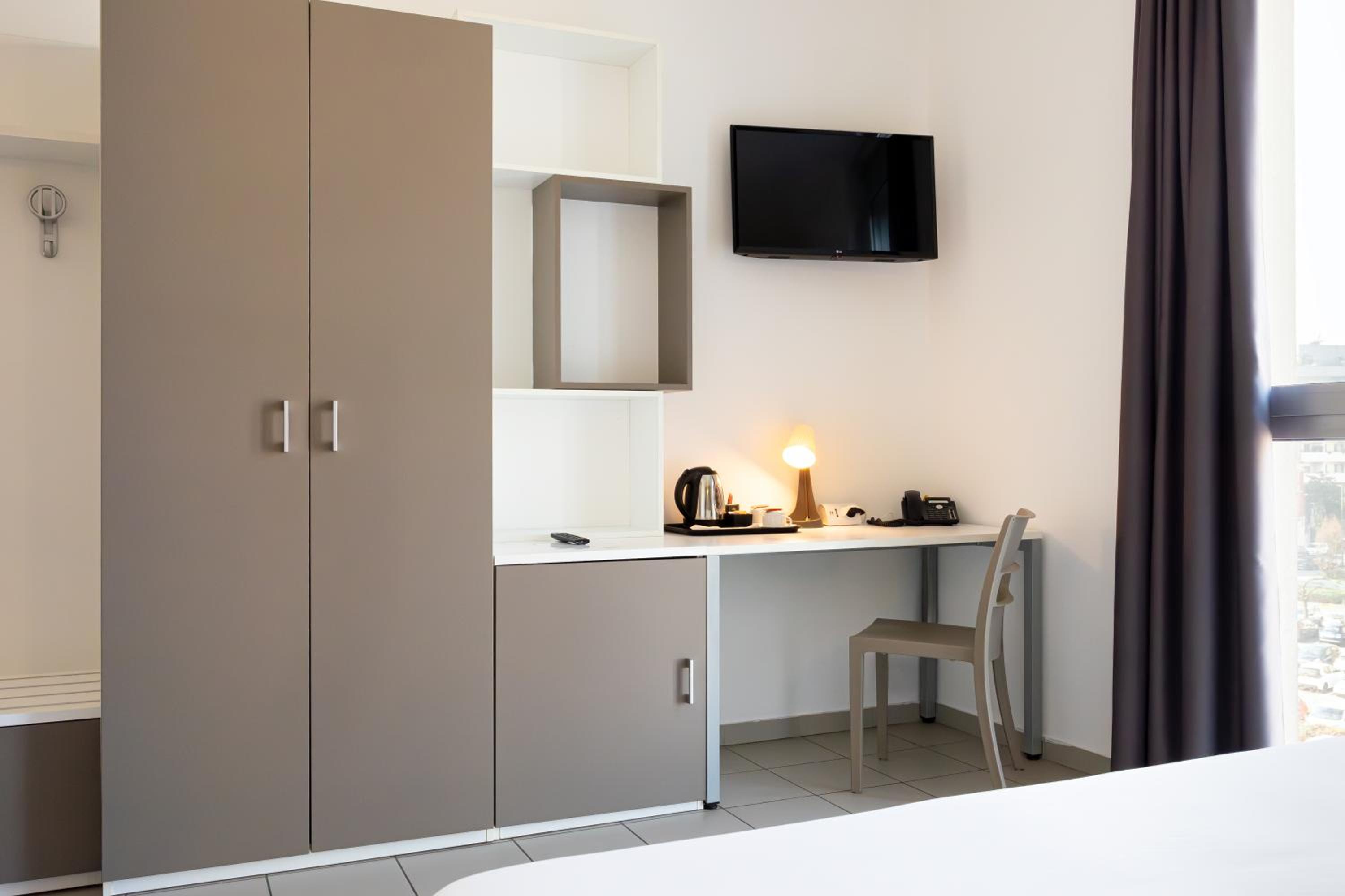 Double or Twin Room photo 2