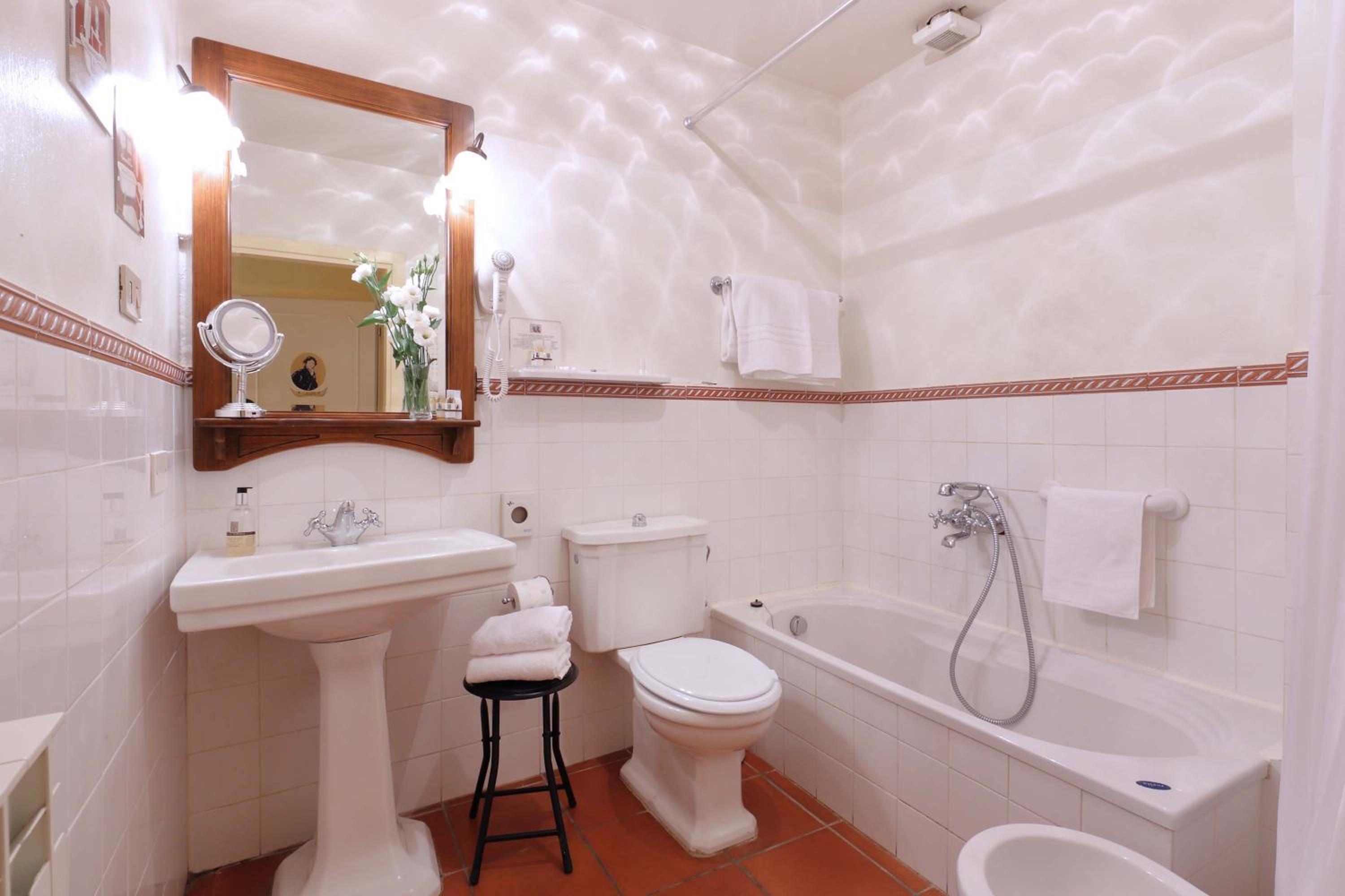 Superior Double Room - Photo 3