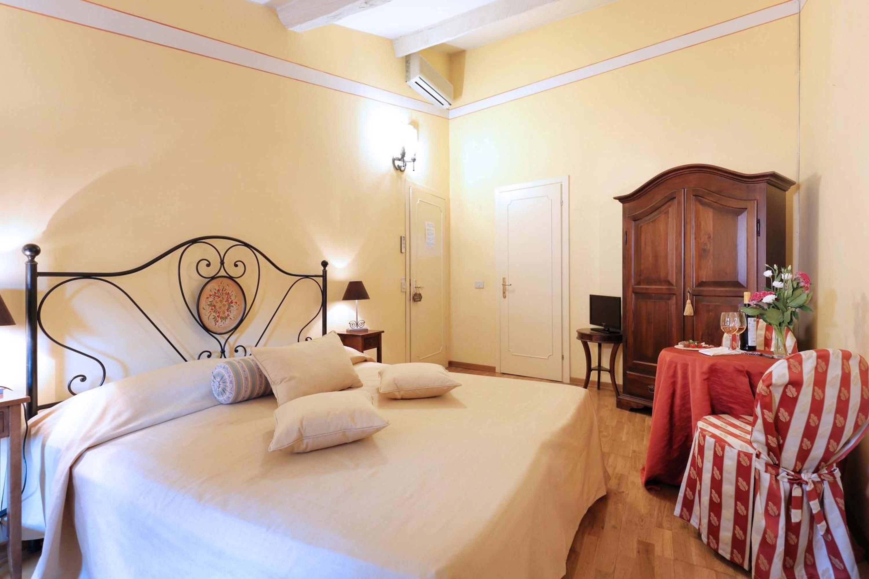 Superior Double Room - Photo 4