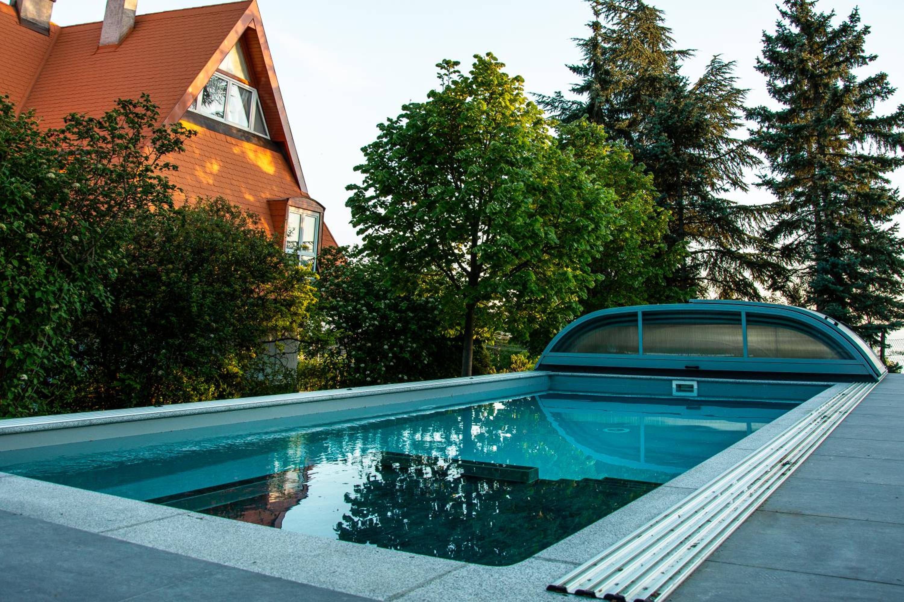 Villa - Photo 1