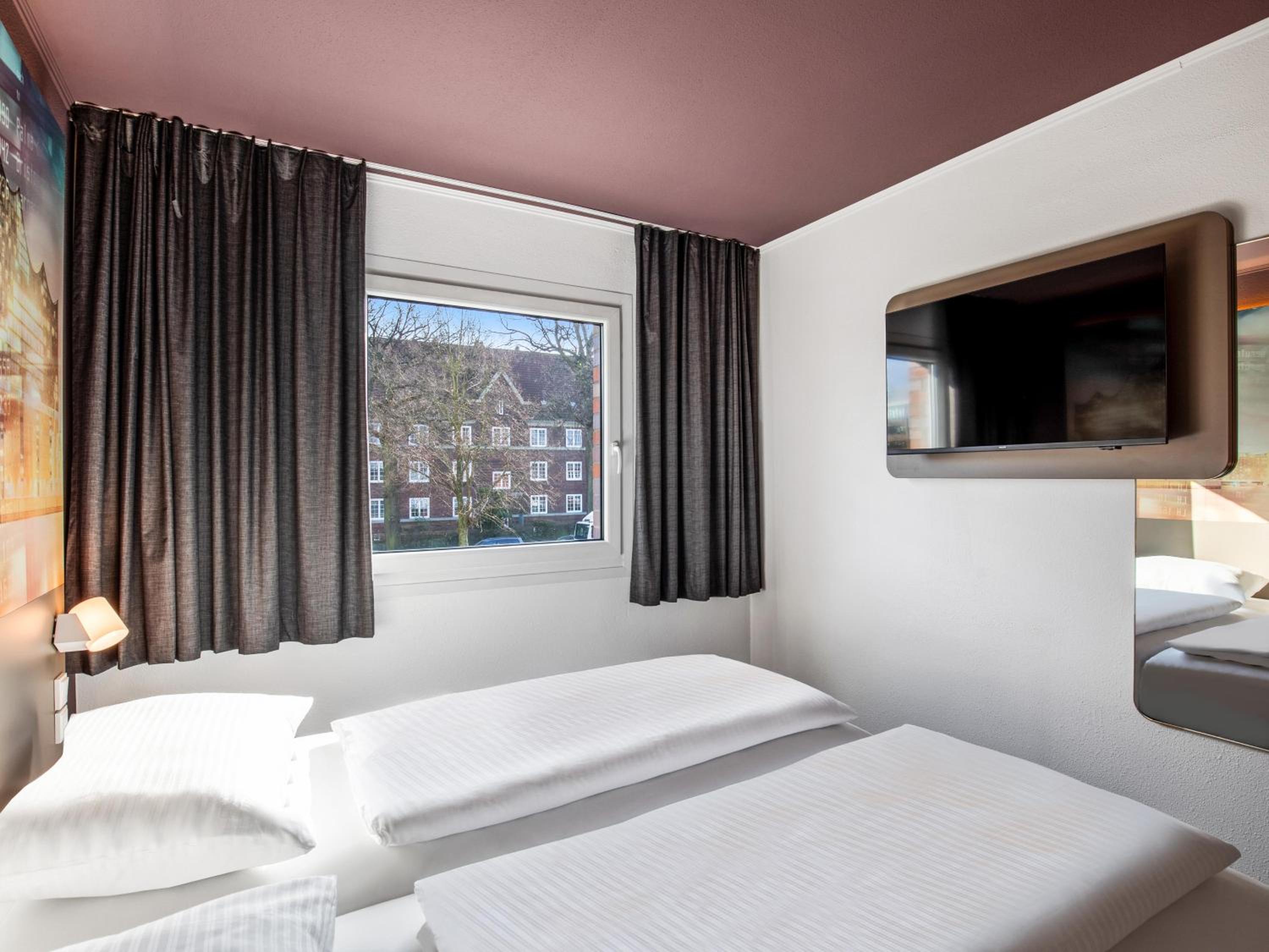 Twin Room - Photo 3