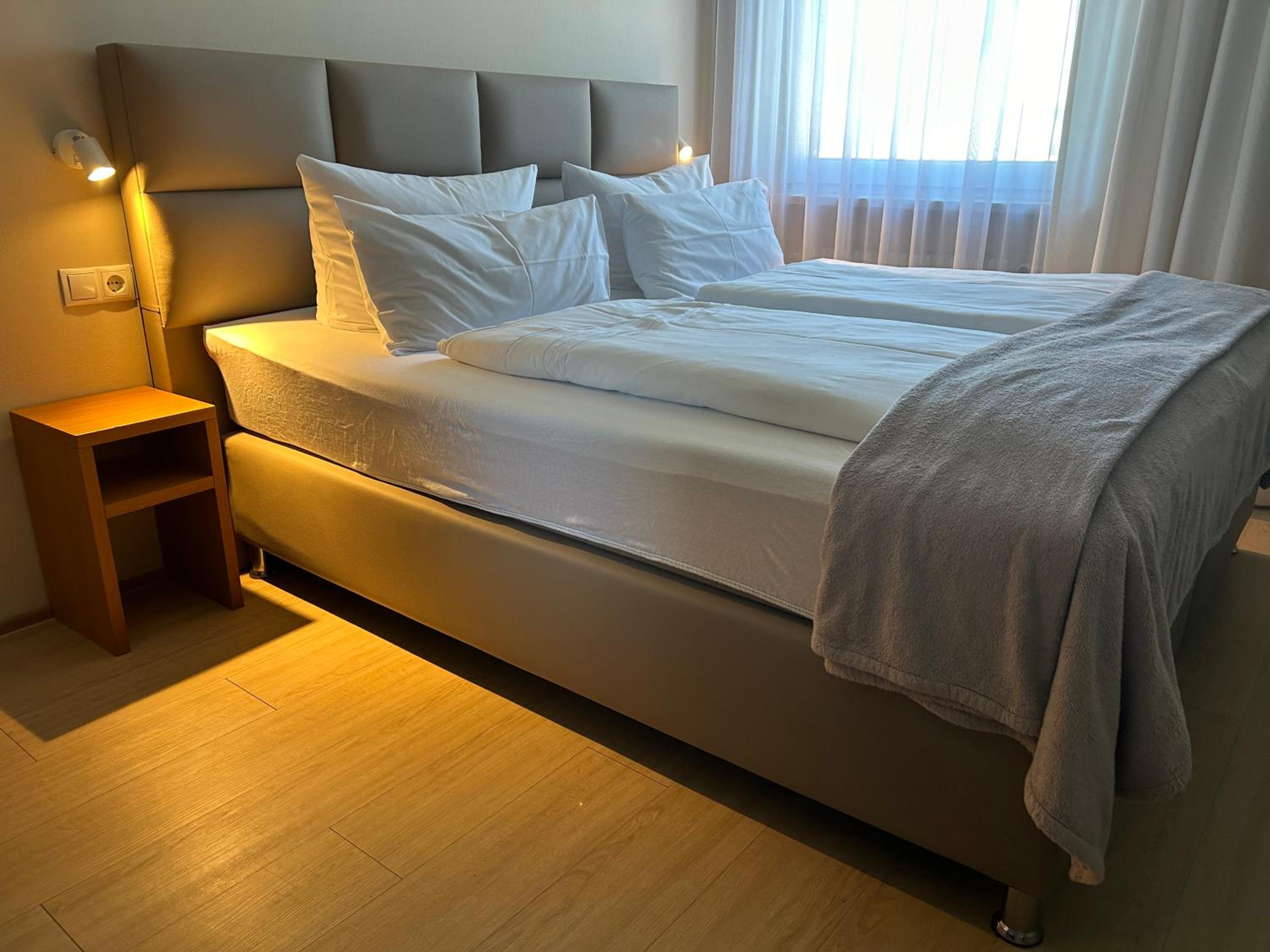Business King Room photo 3
