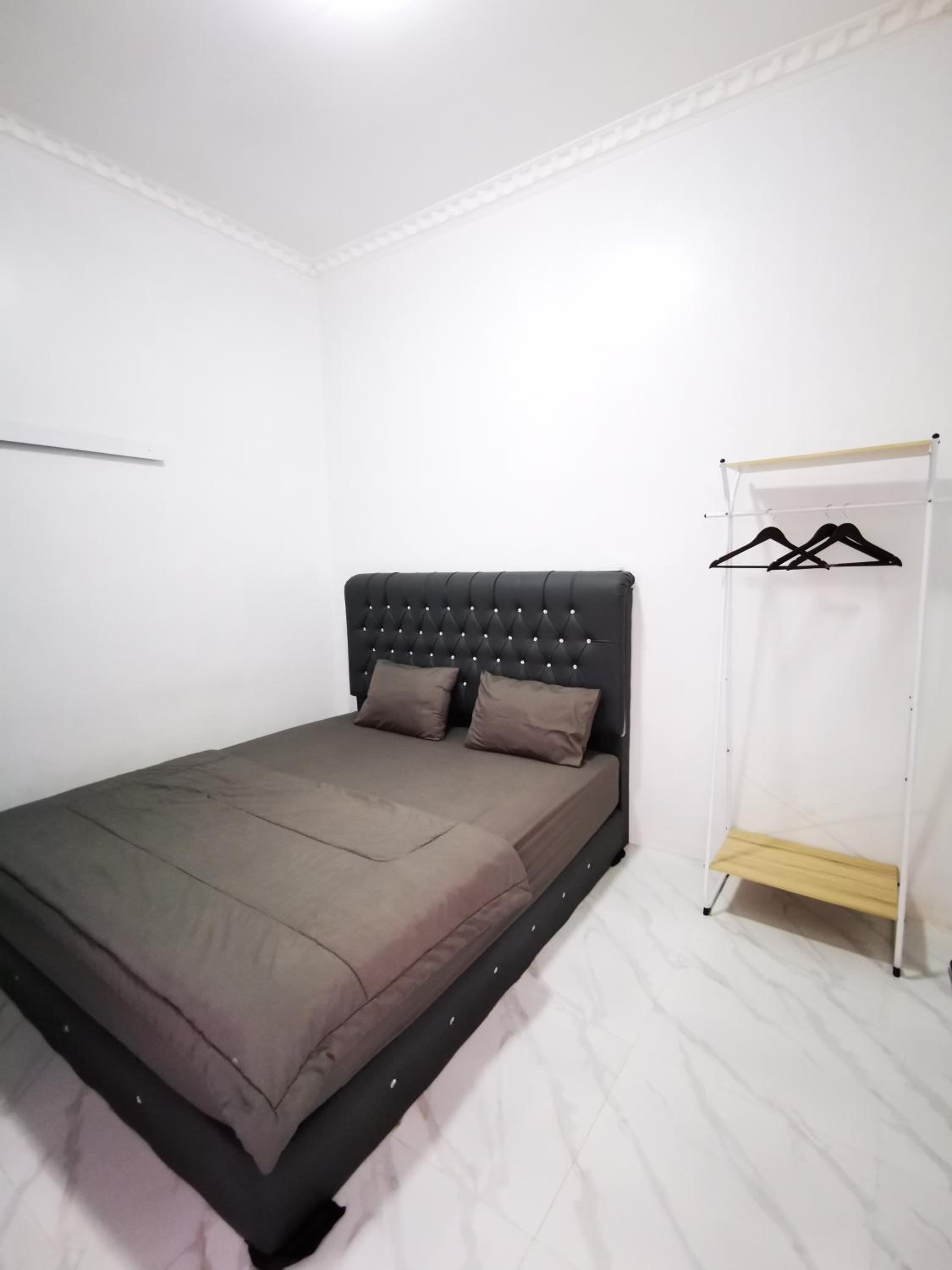 Deluxe Room (2 Adults + 1 Child)