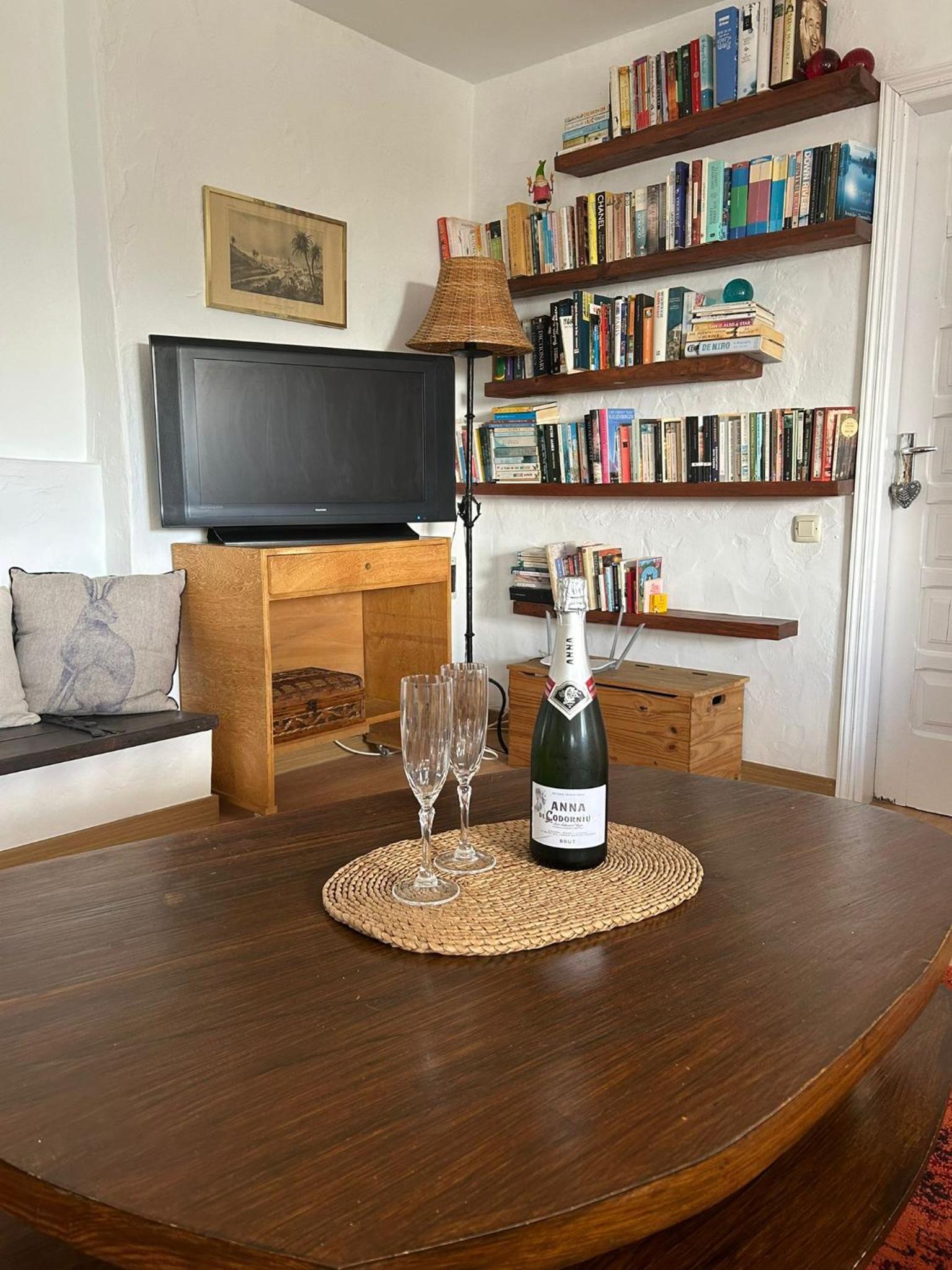 Two-Bedroom Apartment photo 2