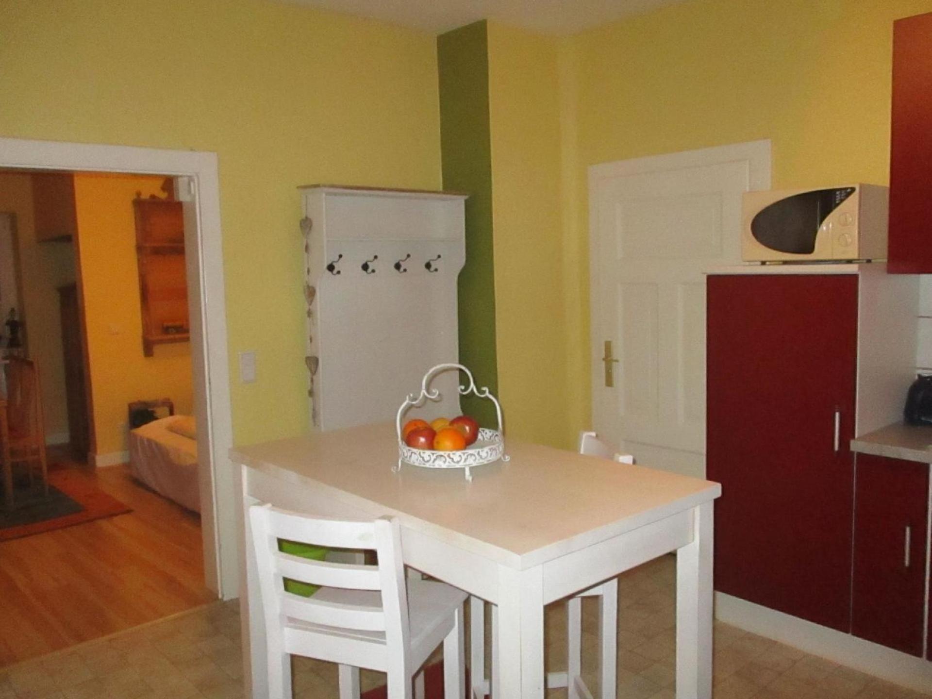 Apartment photo 2