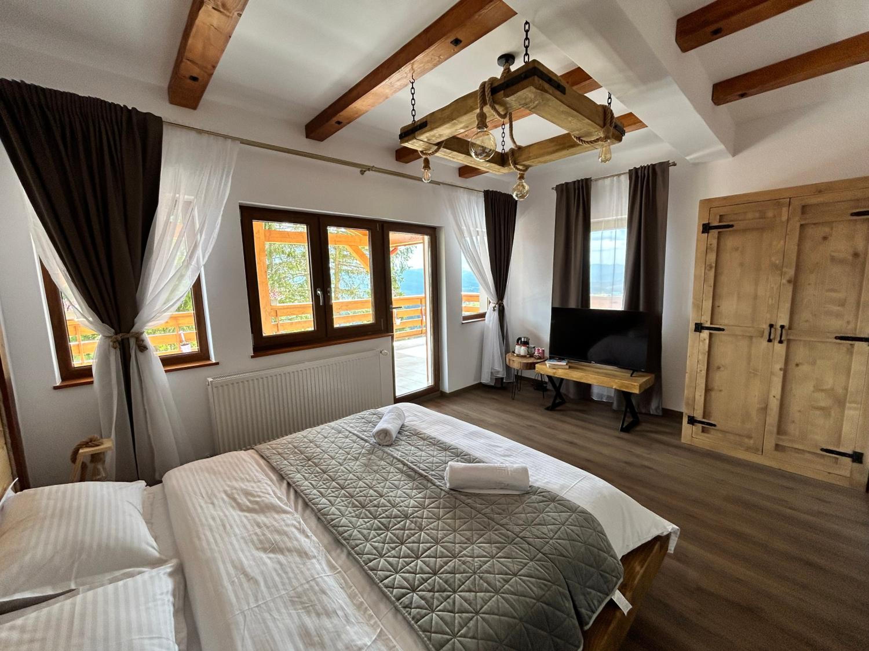 Deluxe Double Room with Balcony photo 1