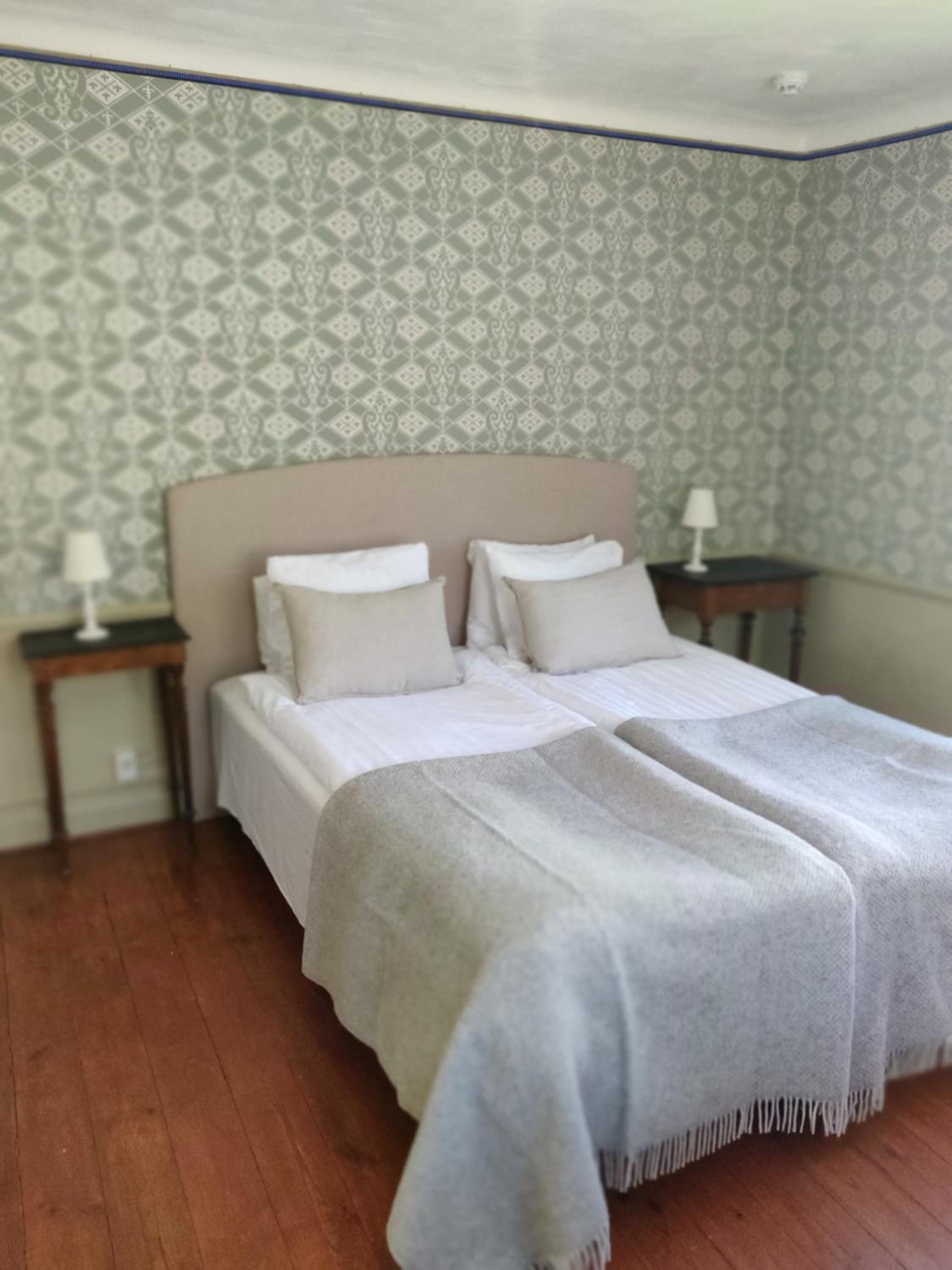 Double Room with Shared Bathroom photo 1