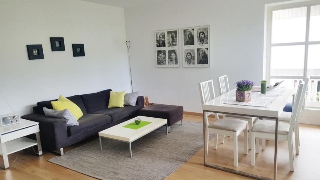 Apartment with Mountain View photo 1
