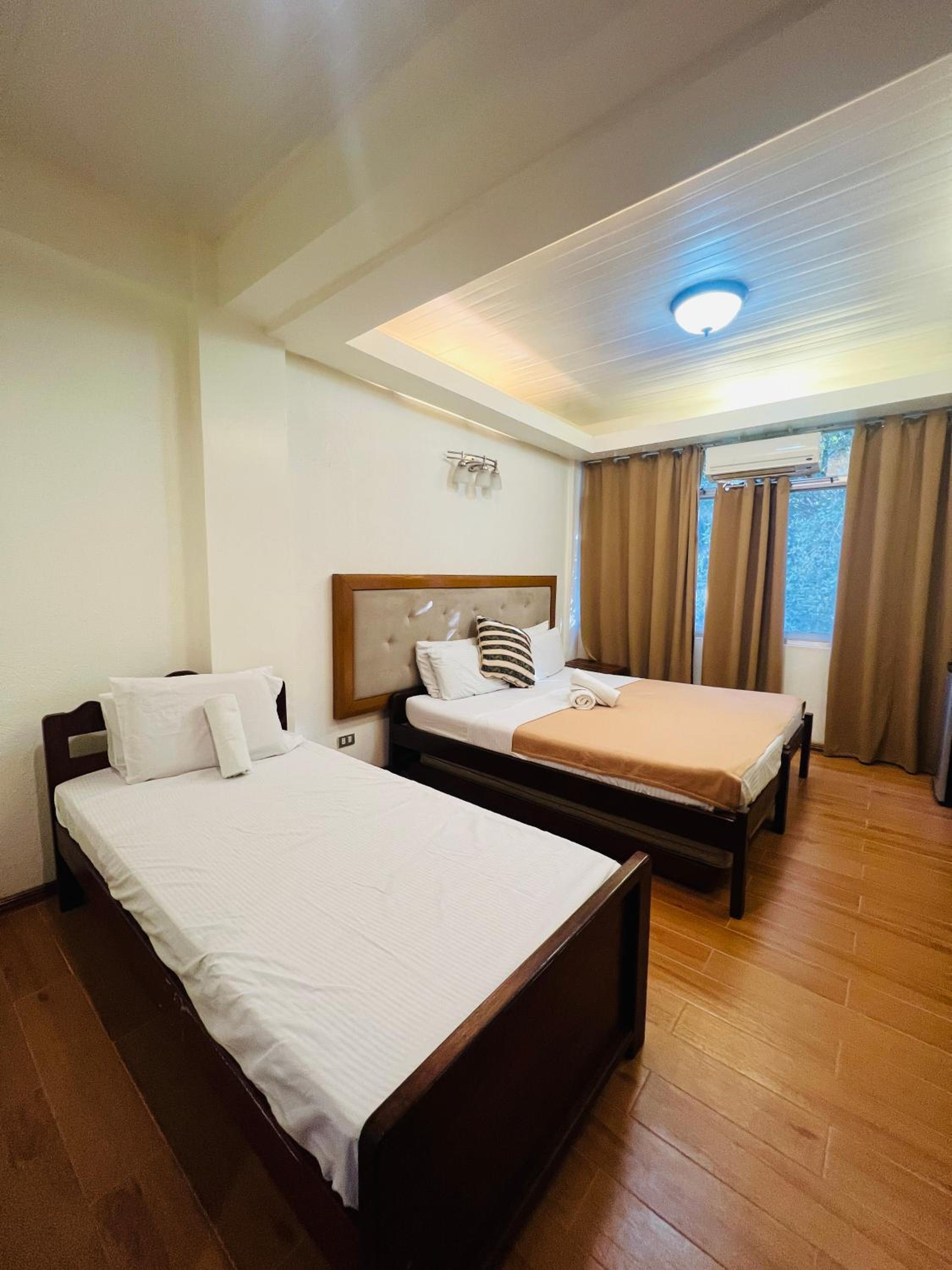 Double Room with Extra Bed photo 1