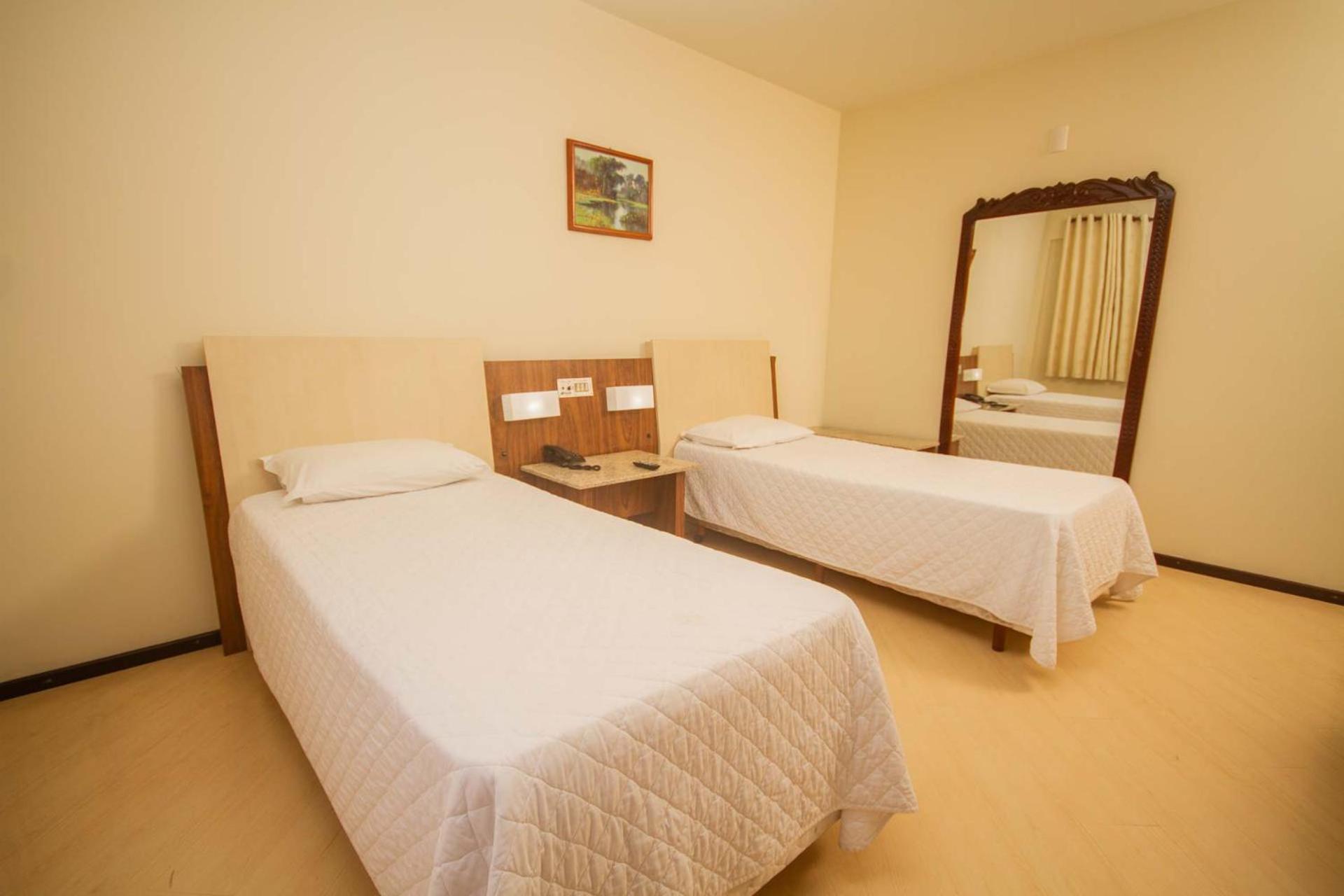 Standard Twin Room - Photo 2