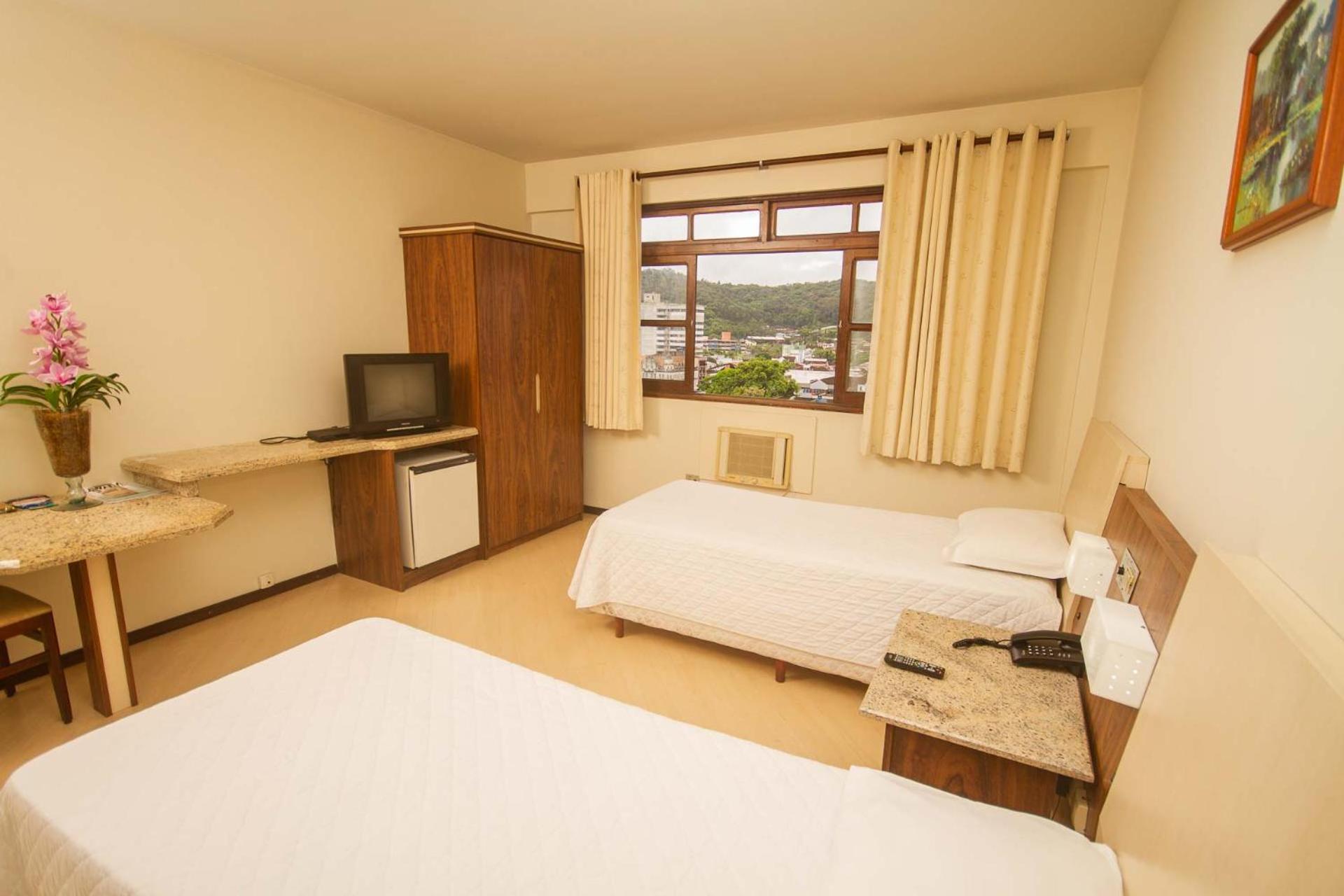 Standard Twin Room - Photo 3