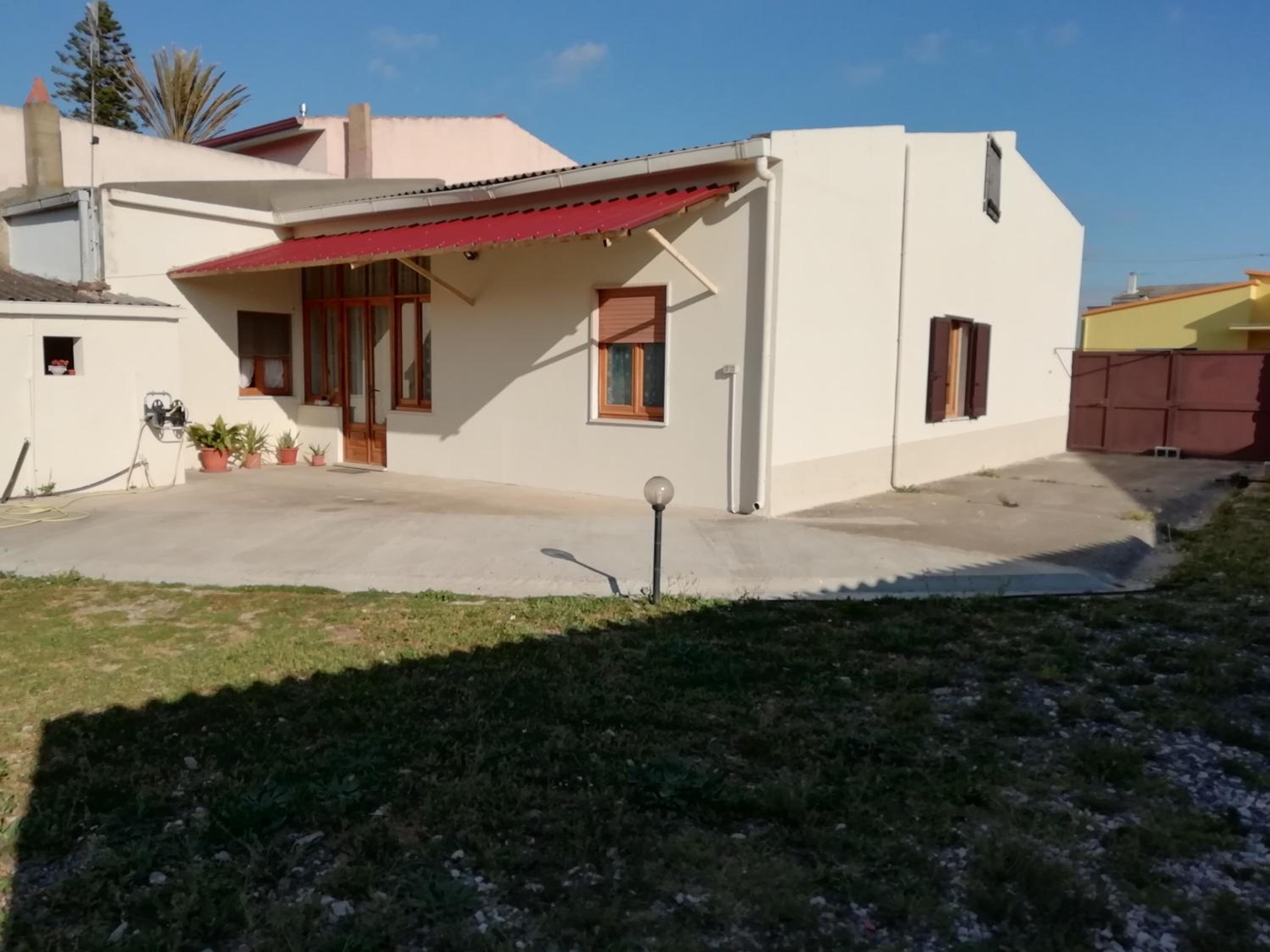 Three-Bedroom House photo 2