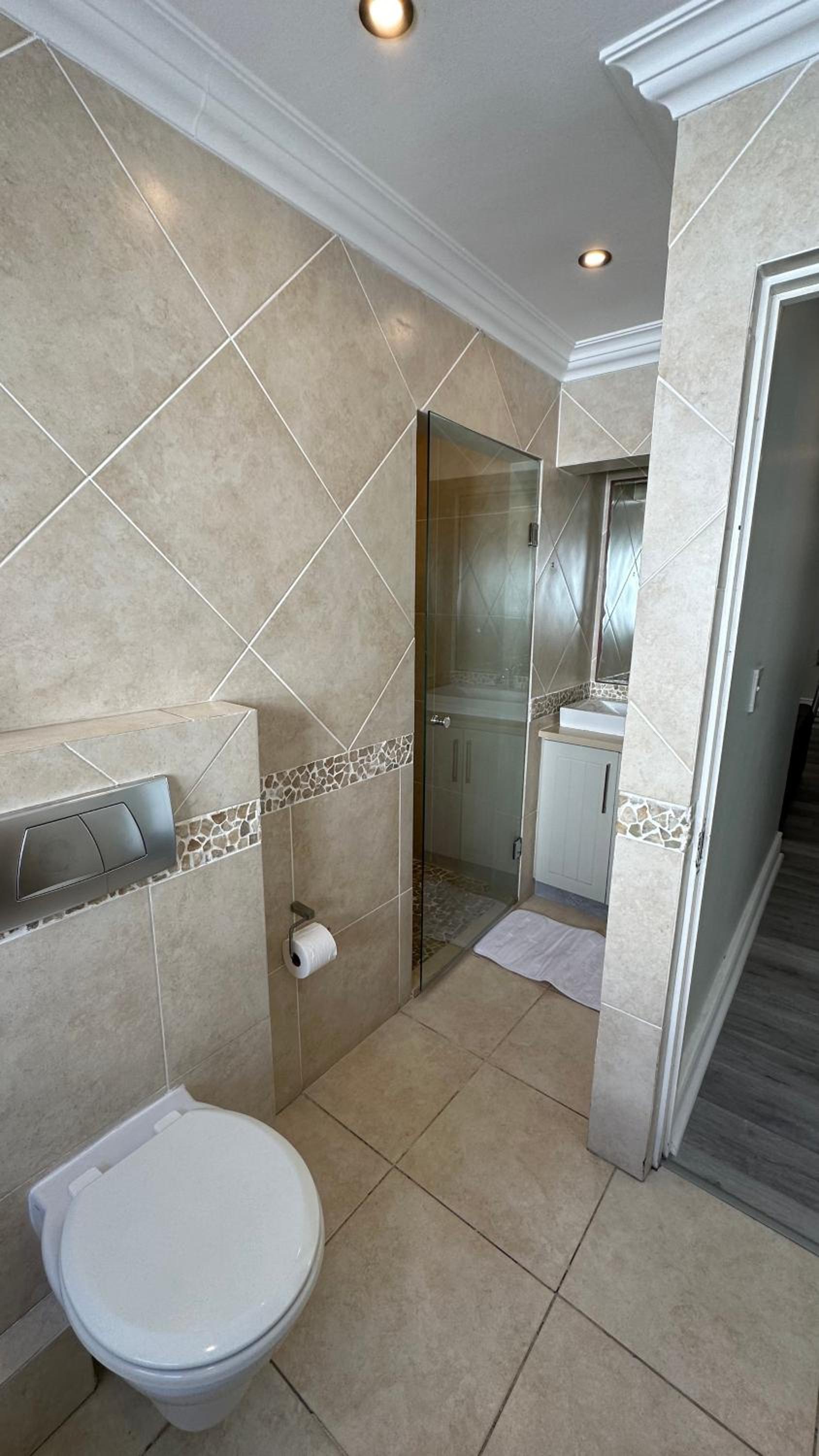 Family Room - Photo 7