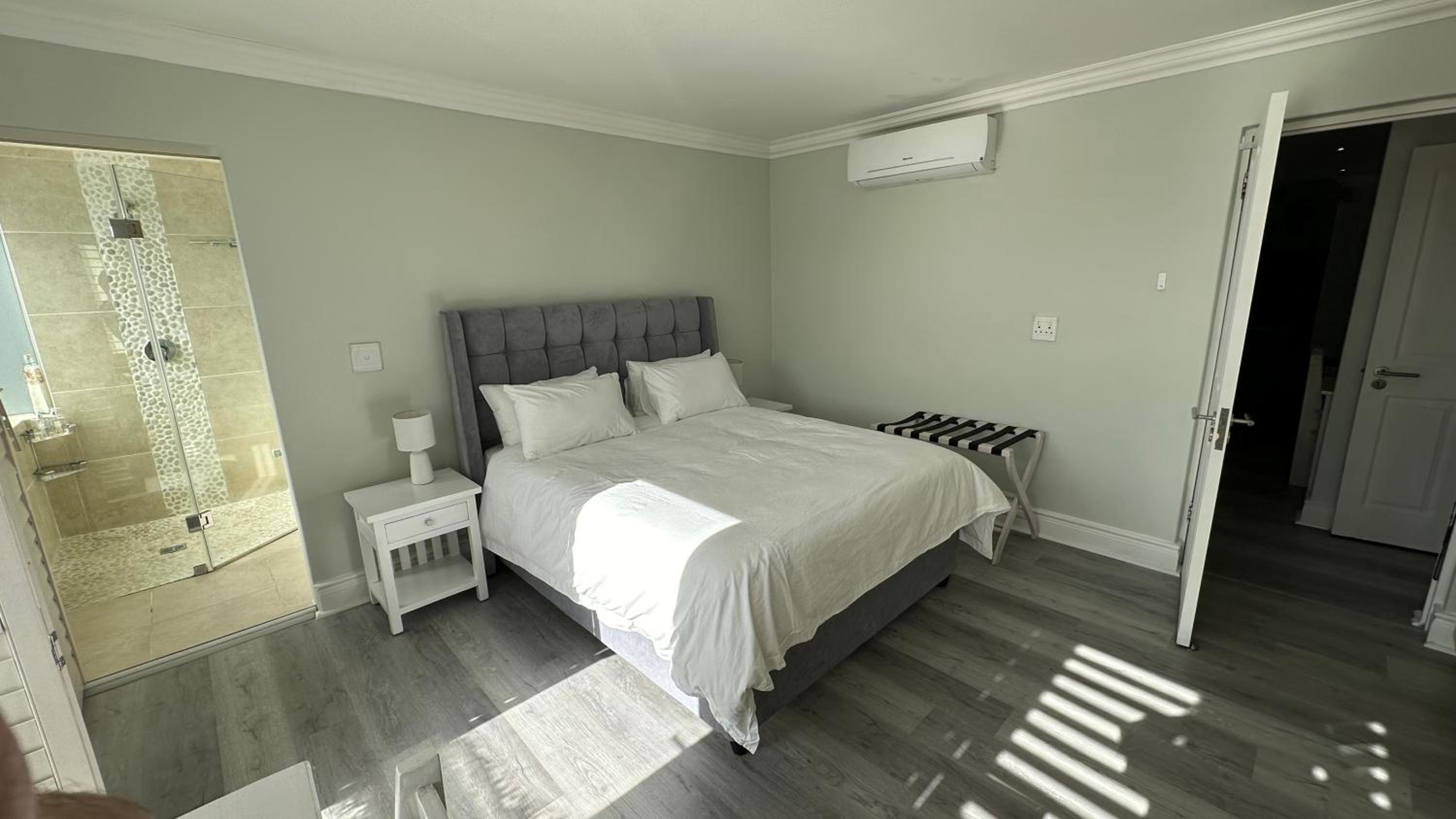Junior Suite with Balcony photo 1