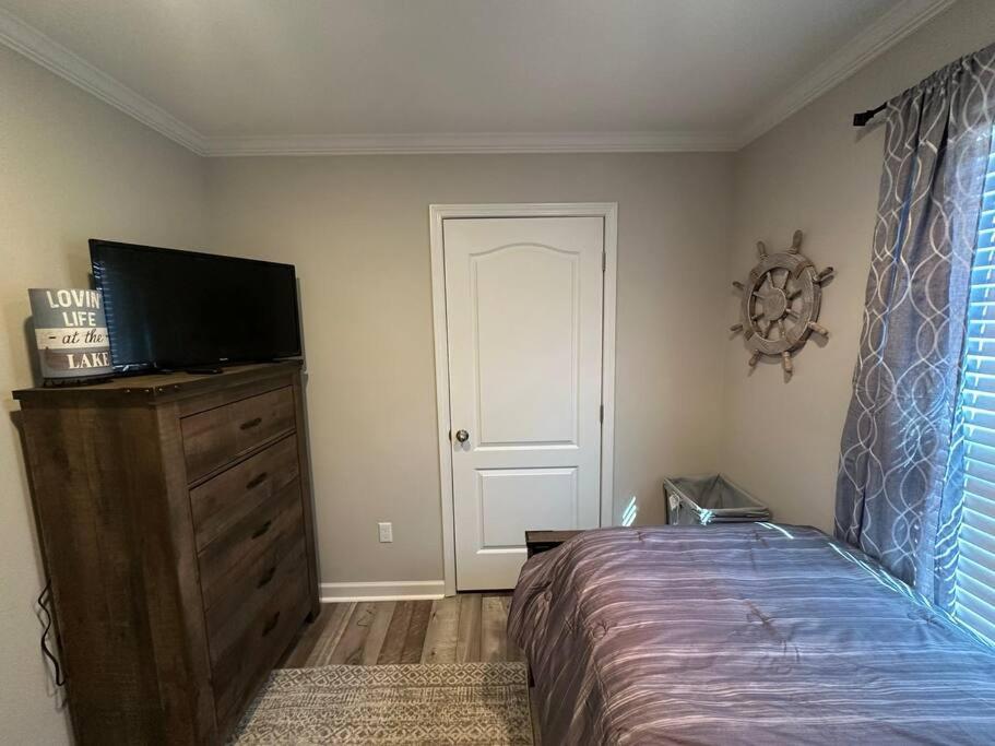 One-Bedroom House photo 1