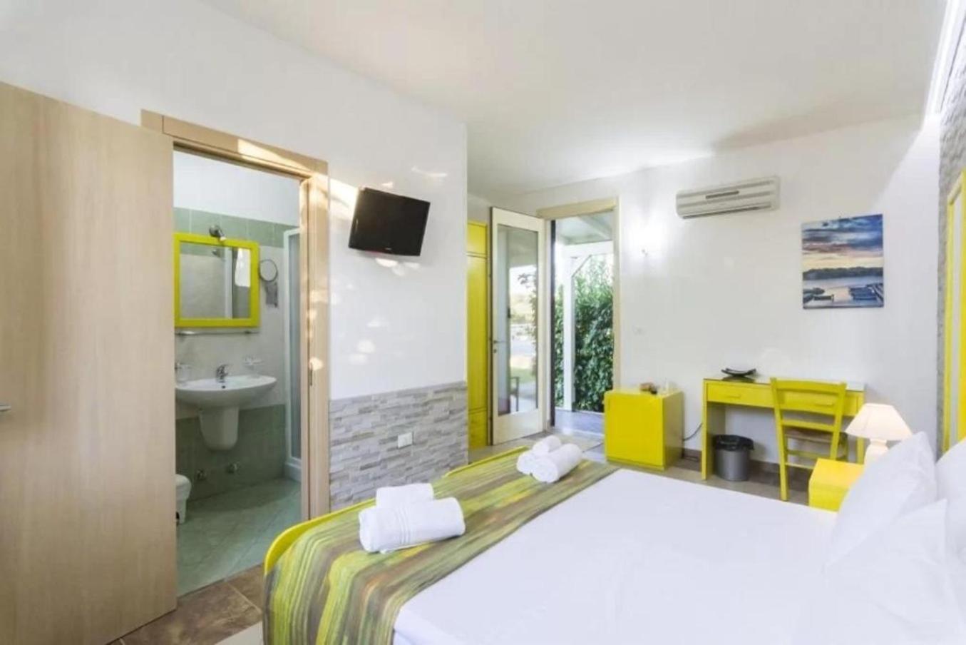 Double Room - Photo 4