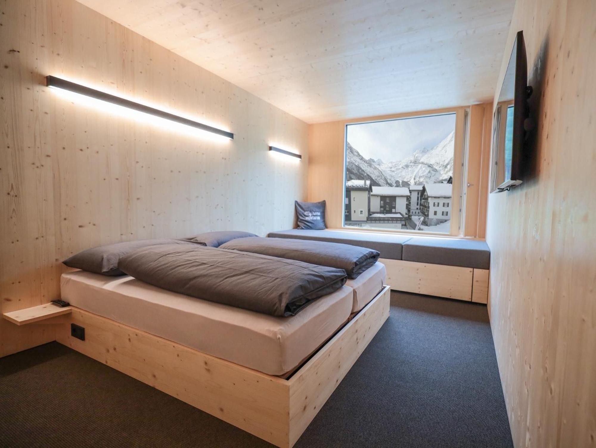 Large Double Room with Mountain View